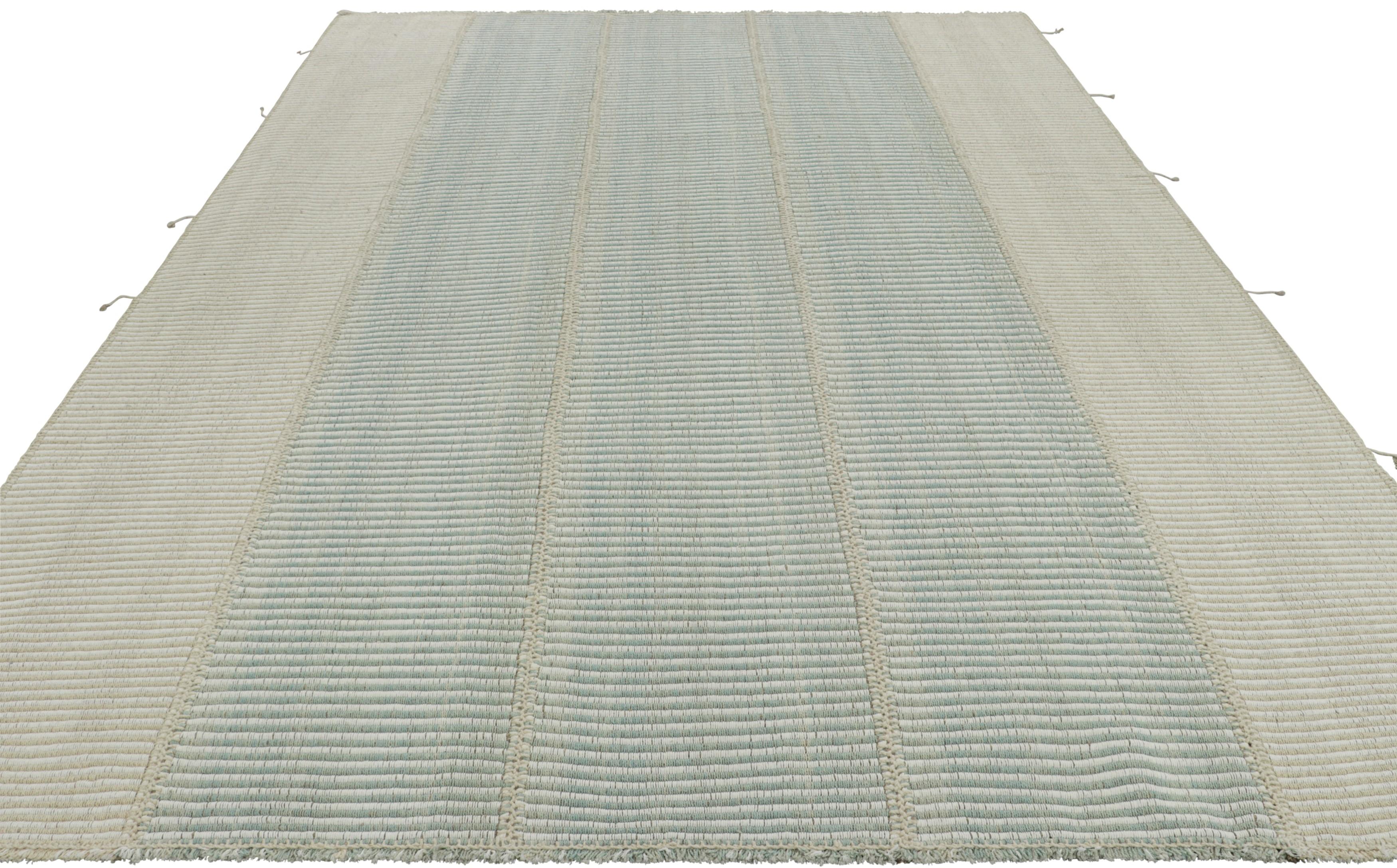 Rug & Kilim's Contemporary Kilim with Textural Blue and White Stripes (Kilim contemporain avec des rayures bleues et blanches) Neuf - En vente à Long Island City, NY