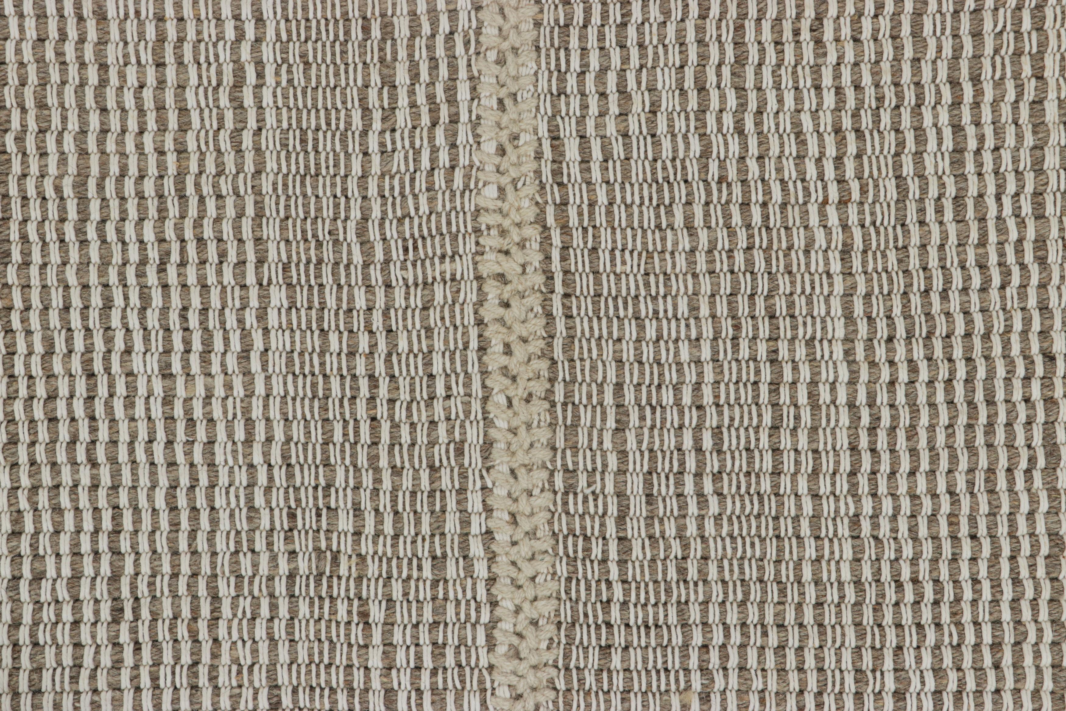 Afghan Rug & Kilim's Contemporary Kilim with Textural Brown and Cream Stripes (Kilim contemporain avec des rayures texturées marron et crème) en vente