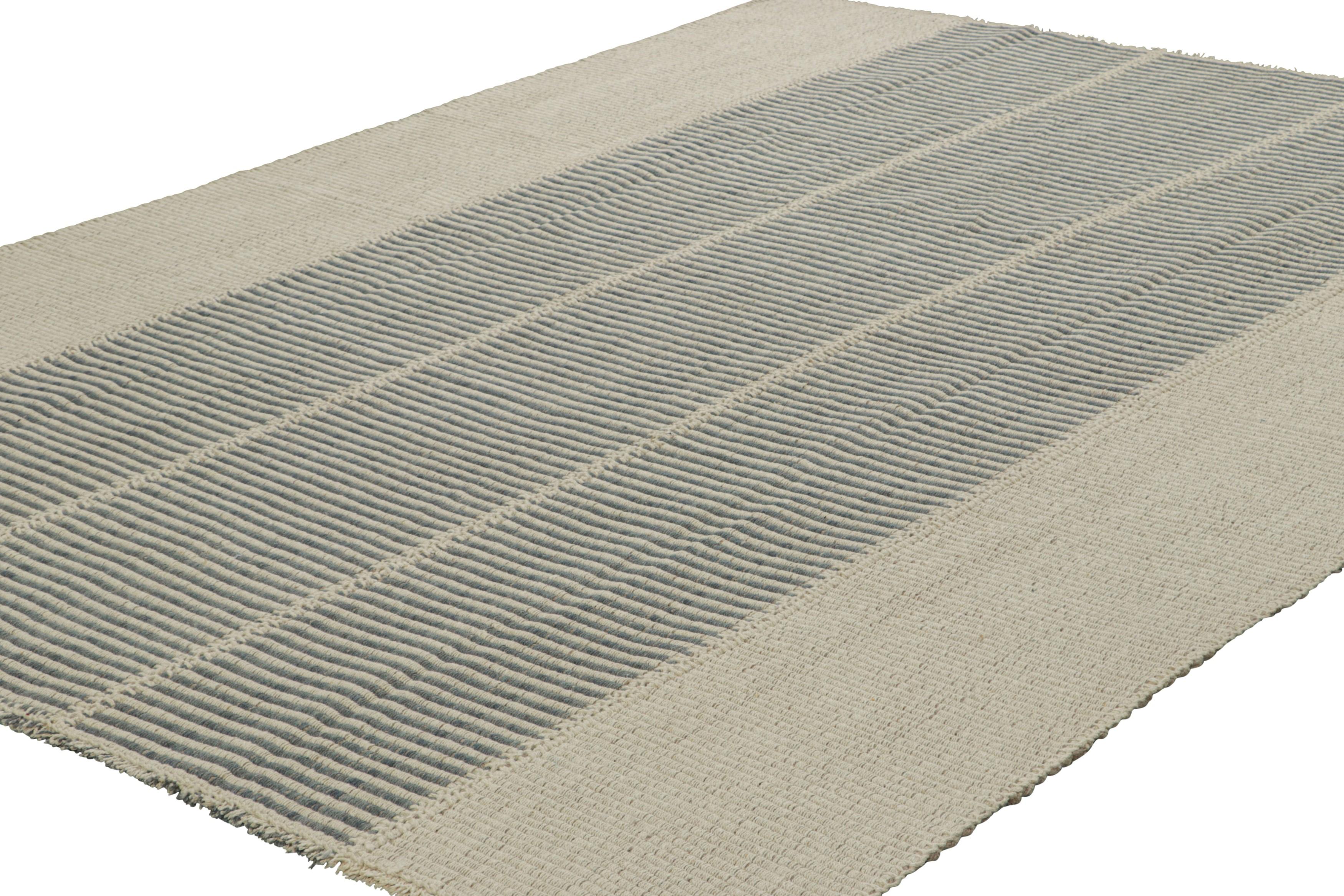 Afghan Rug & Kilim's Contemporary Kilim with Textural Cream, Beige and Blue Stripes (Kilim contemporain avec des rayures texturées crème, beige et bleues) en vente