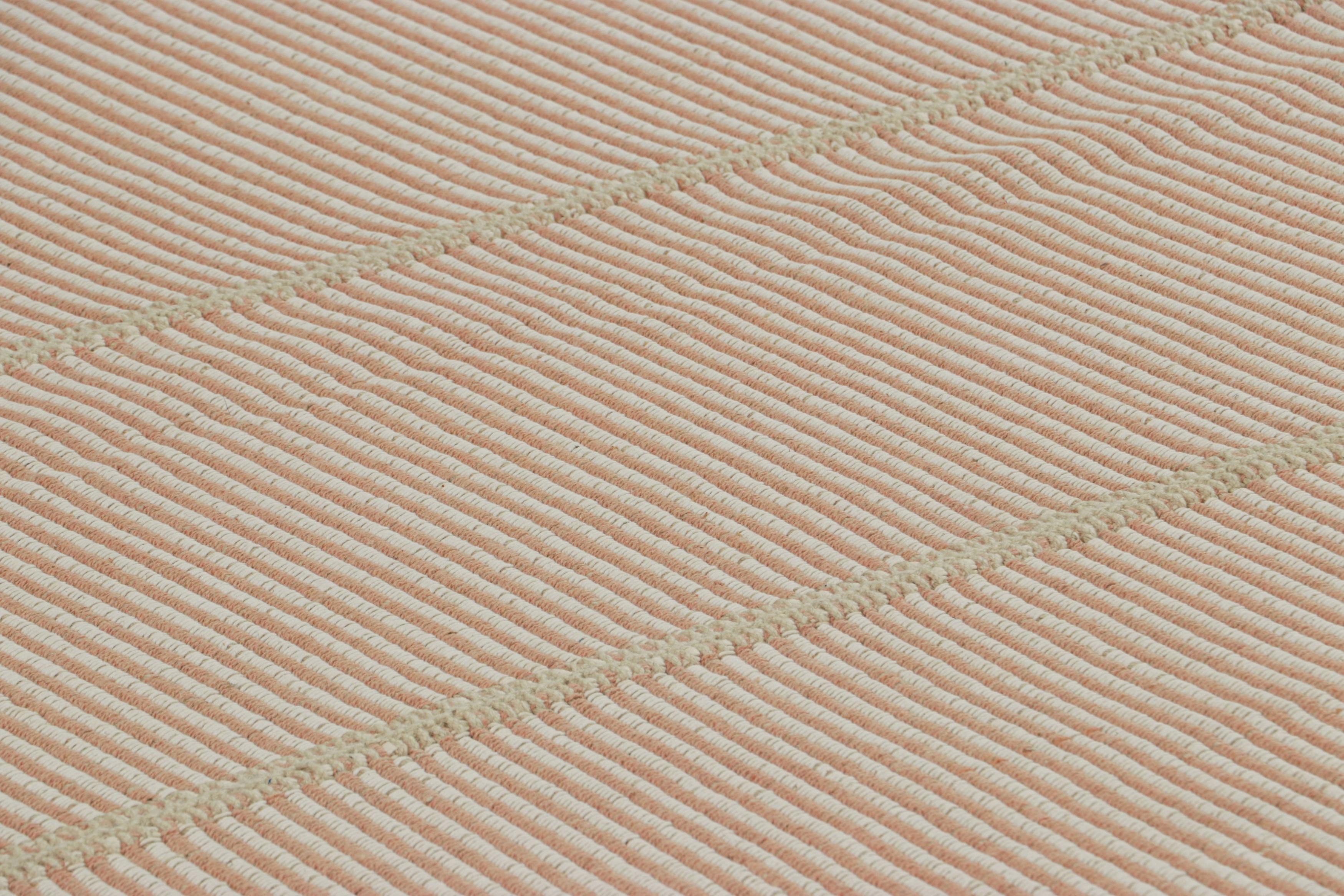 Tejido a mano en lana, este kilim contemporáneo de 9x12 pertenece a una nueva y emocionante colección de tejido plano a medida de Rug & Kilim.

Sobre el diseño:

