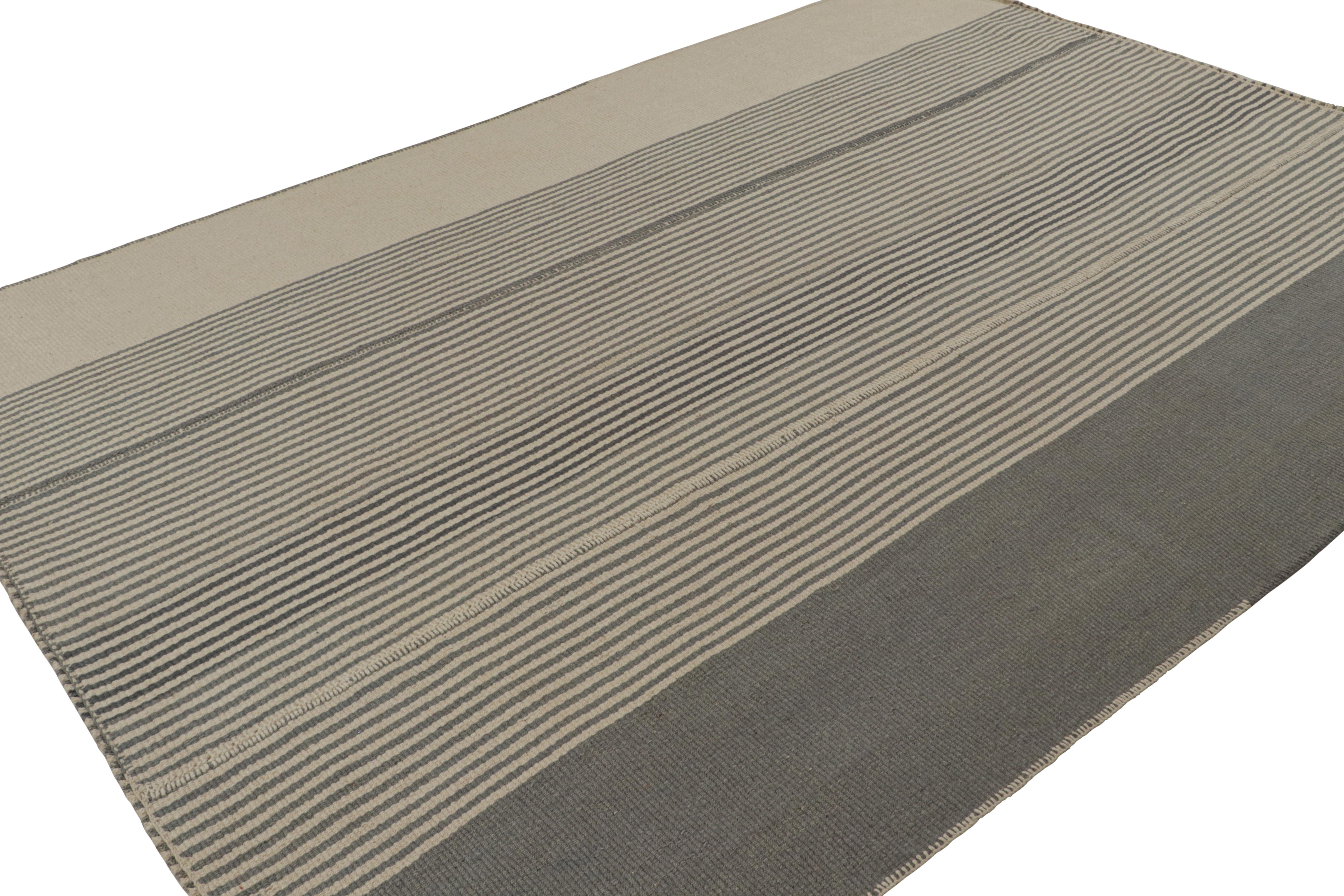 Tejido a mano en lana, un Kilim de 9x12, con rayas verticales en beige y marrón, de una nueva y atrevida línea de tejidos planos contemporáneos, 