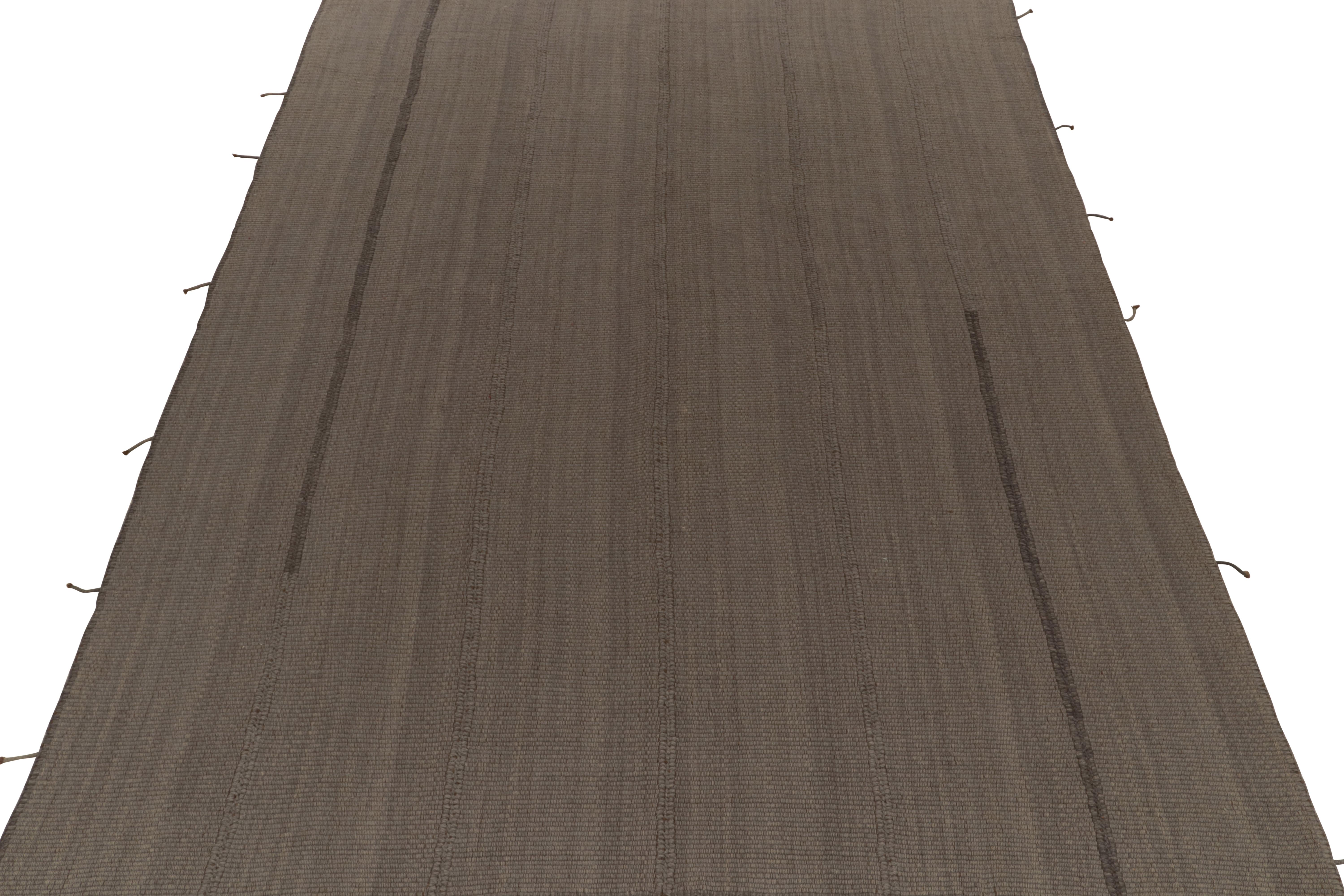 Afghan Rug & Kilim's Contemporary Kilims in Muted Brown Stripes, Panel Woven Style (Kilims contemporains à rayures brunes atténuées, style tissé à panneaux) en vente