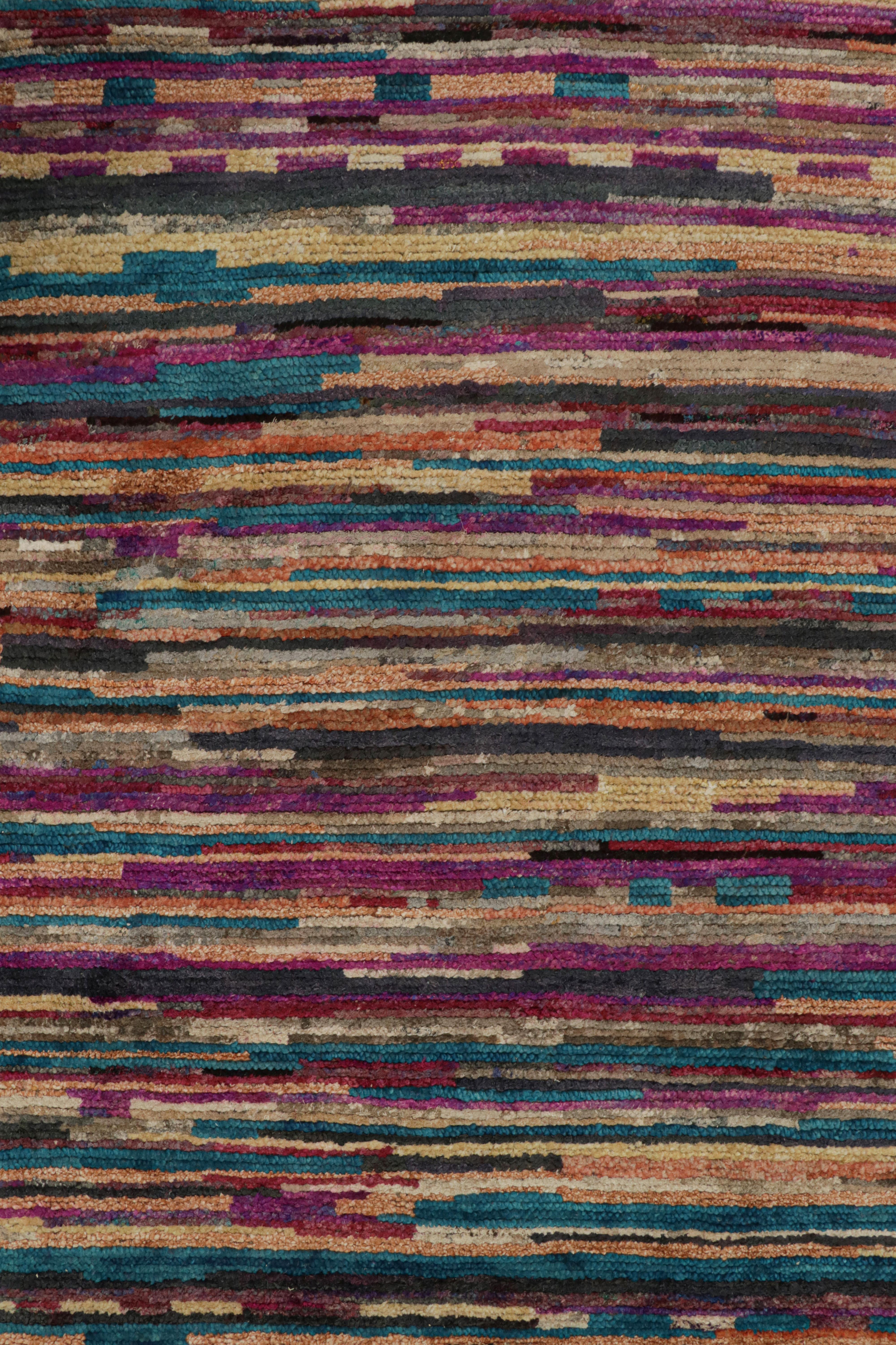Rug & Kilim's Contemporary Marokkanischer Teppich in Multicolor-Streifen im Zustand „Neu“ im Angebot in Long Island City, NY