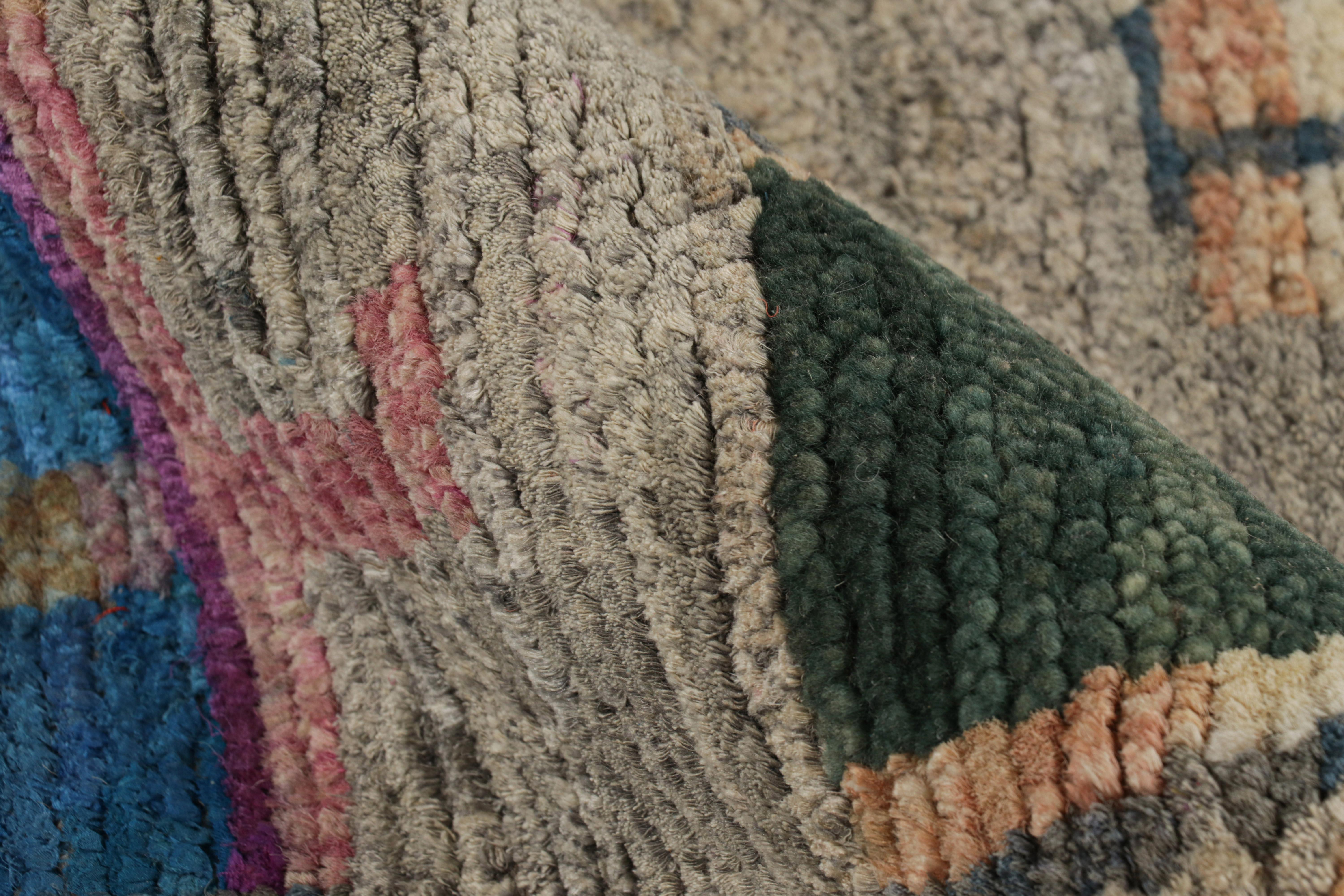 Rug & Kilim's Contemporary Moroccan Style Rug Polychromatic Geometric Patterns im Zustand „Neu“ im Angebot in Long Island City, NY