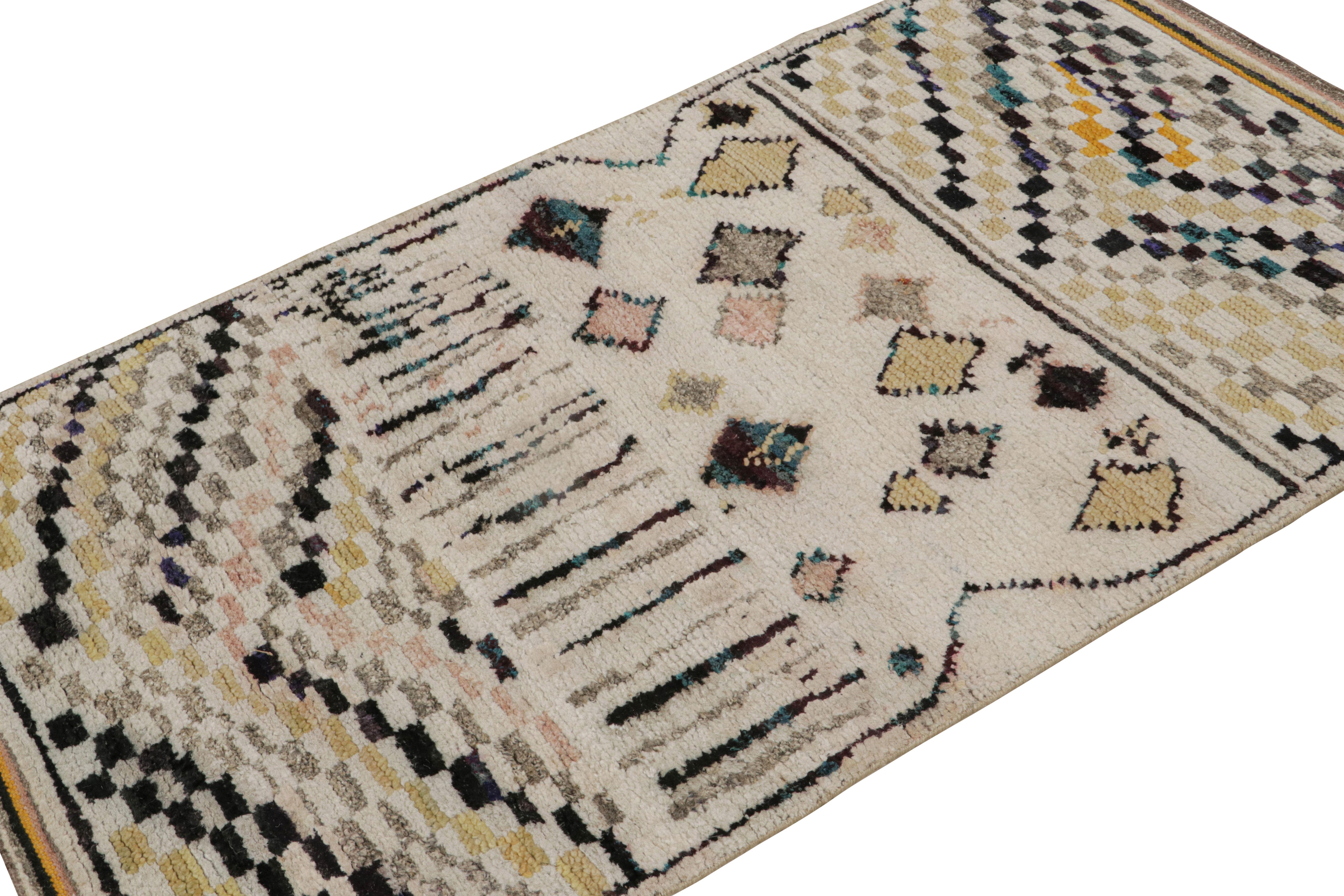 Hand-knotted in wool, silk and cotton, this 3x5 contemporary Moroccan style rug with primitivist berber geometric patterns, exemplifies Rug & Kilim’s take on contemporary aesthetics. 

On the Design: 

Connoisseurs may admire the texture in this