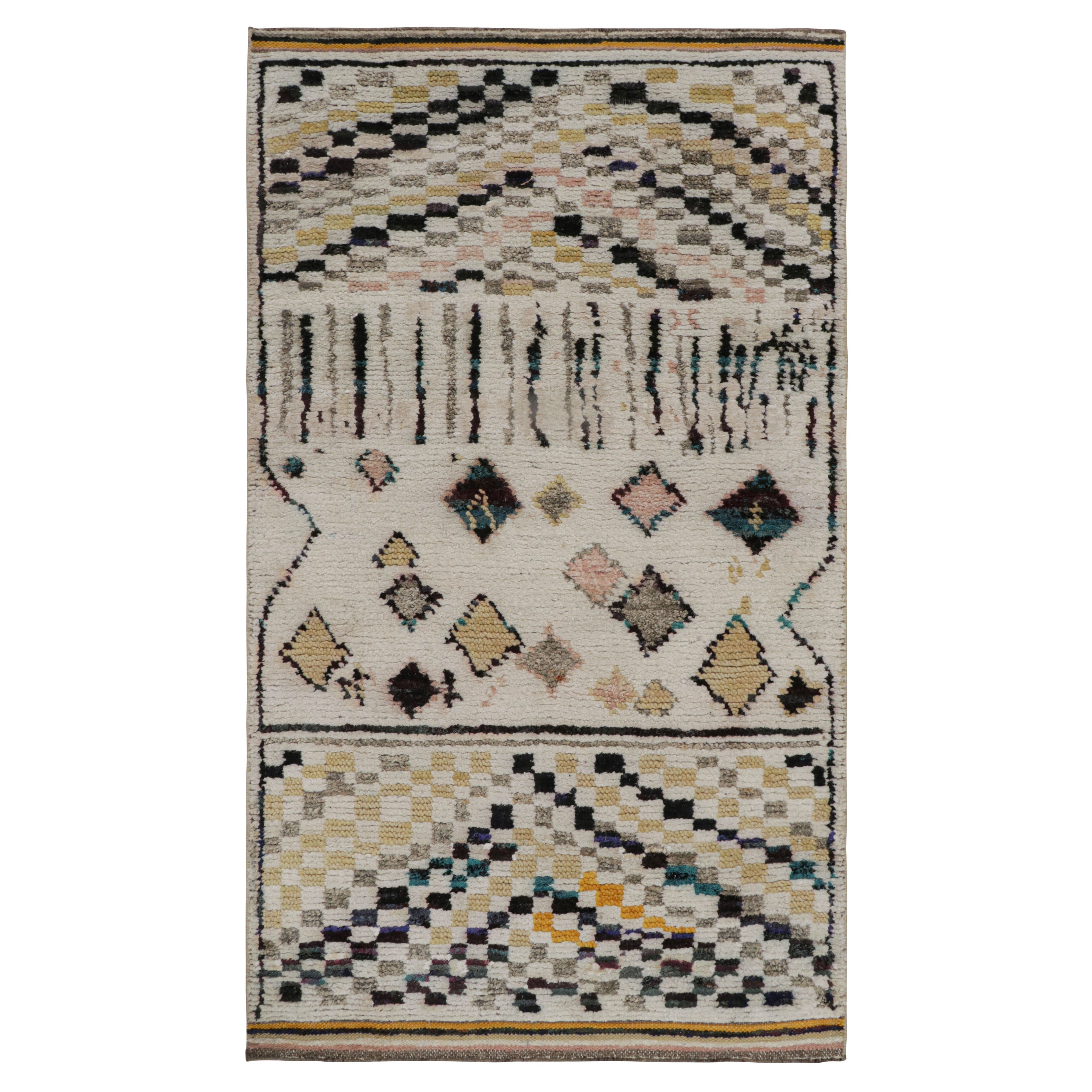 Rug & Kilim's Contemporary Marokkanischer Teppich mit geometrischen Berbermustern