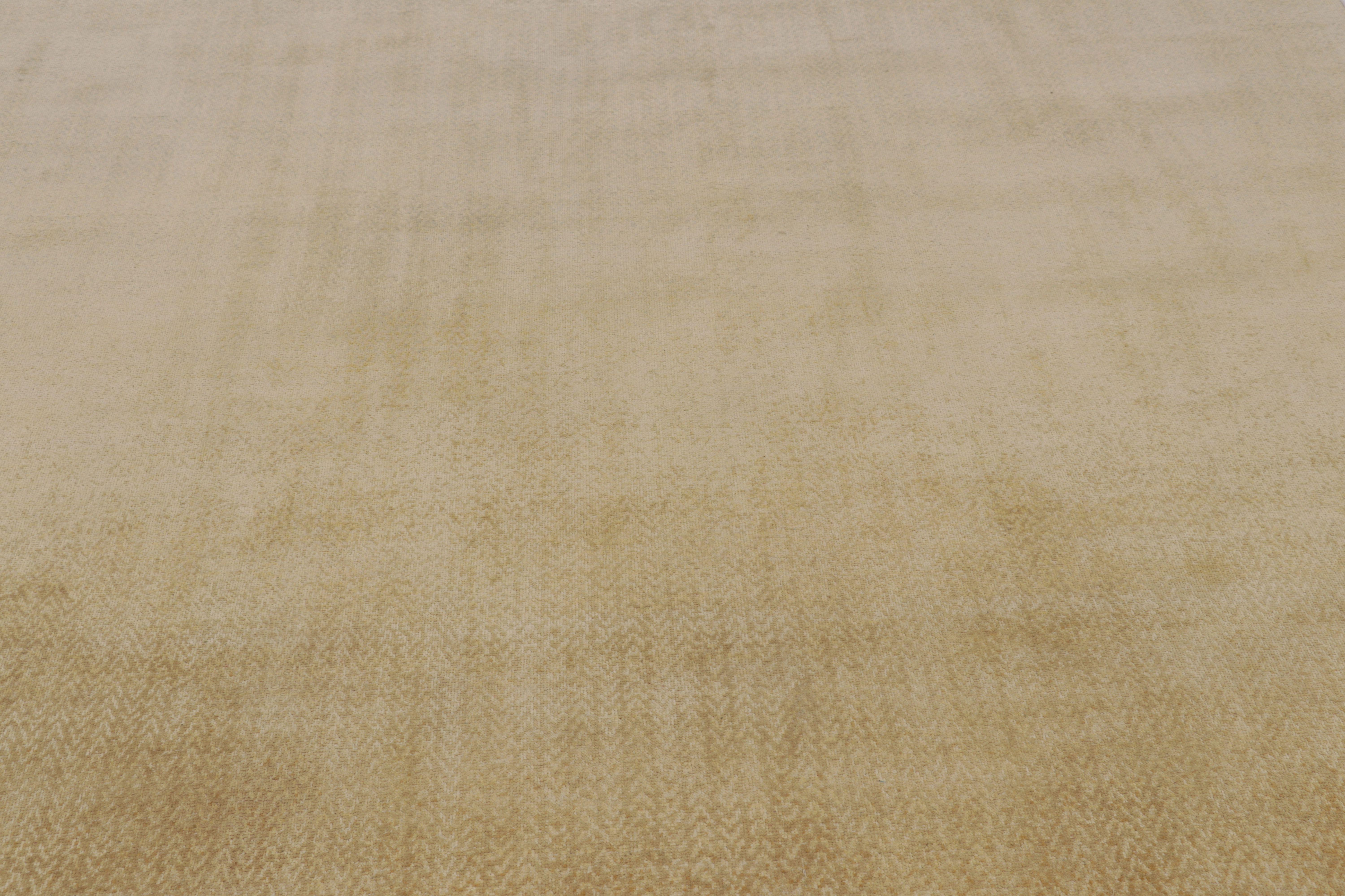 Zeitgenössischer Ombre-Teppich von Rug & Kilim in Beige-Braun und Goldtönen (Handgeknüpft) im Angebot