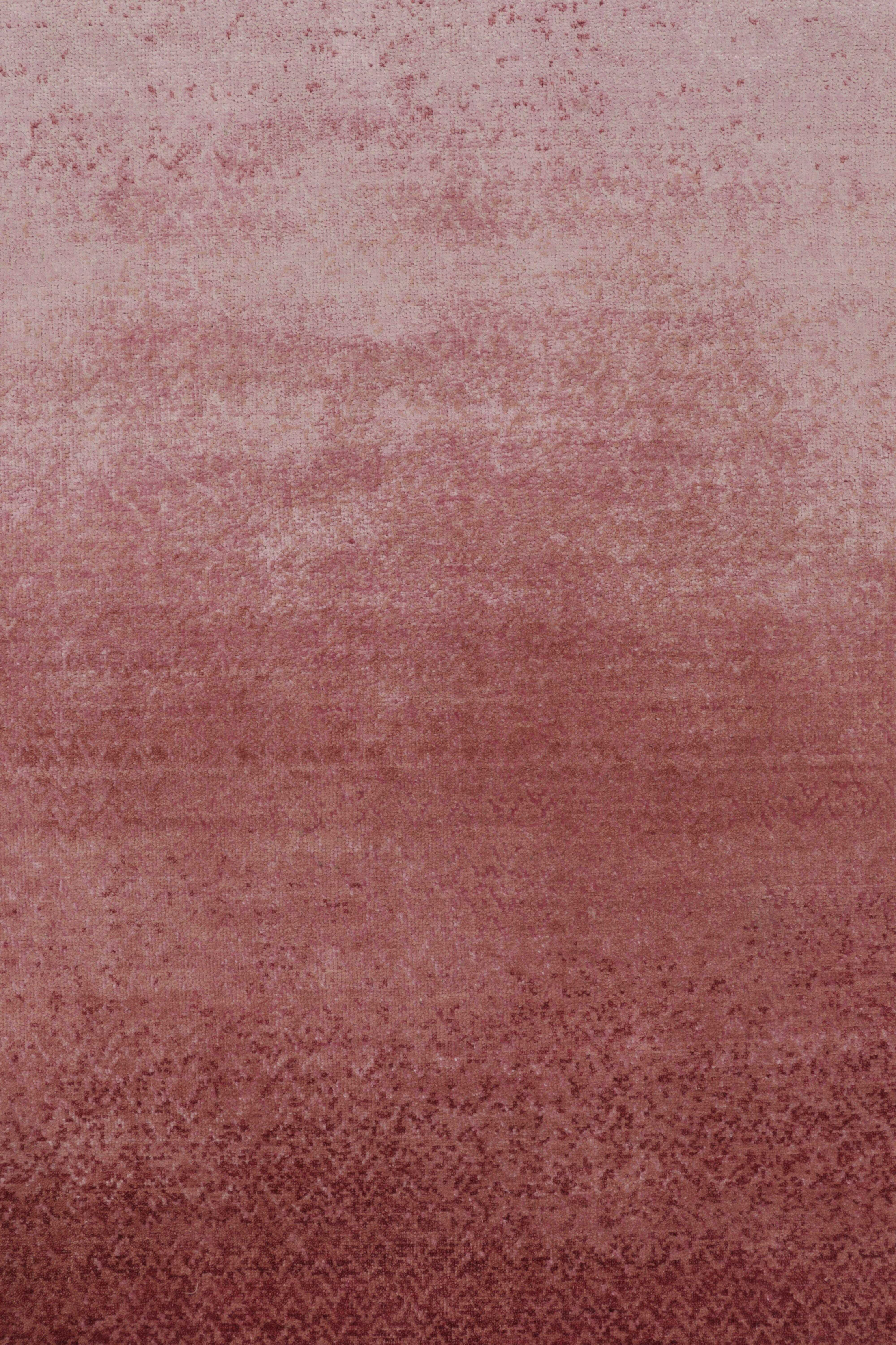 Zeitgenössischer Ombre-Teppich von Rug & Kilim in Rot- und Pink-Tönen (Handgeknüpft) im Angebot