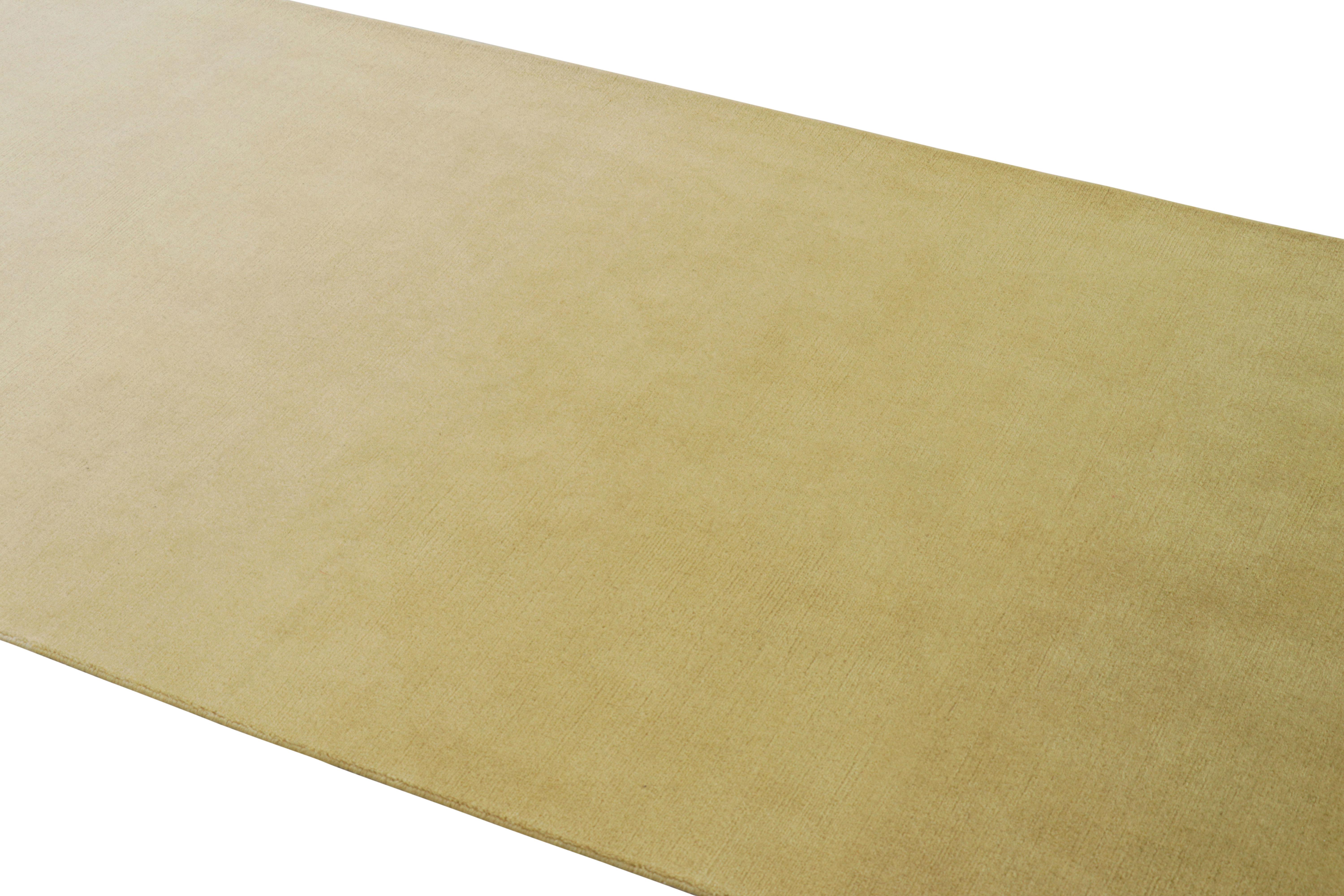 This 3x7 ombre runner rug represents an exciting new gradience line in Rug & Kilim’s Modern Collection—made with hand-knotted wool in one of our most luxurious Nepalese pile qualities.

On the Design: 

A range of pink and chartreuse green tones