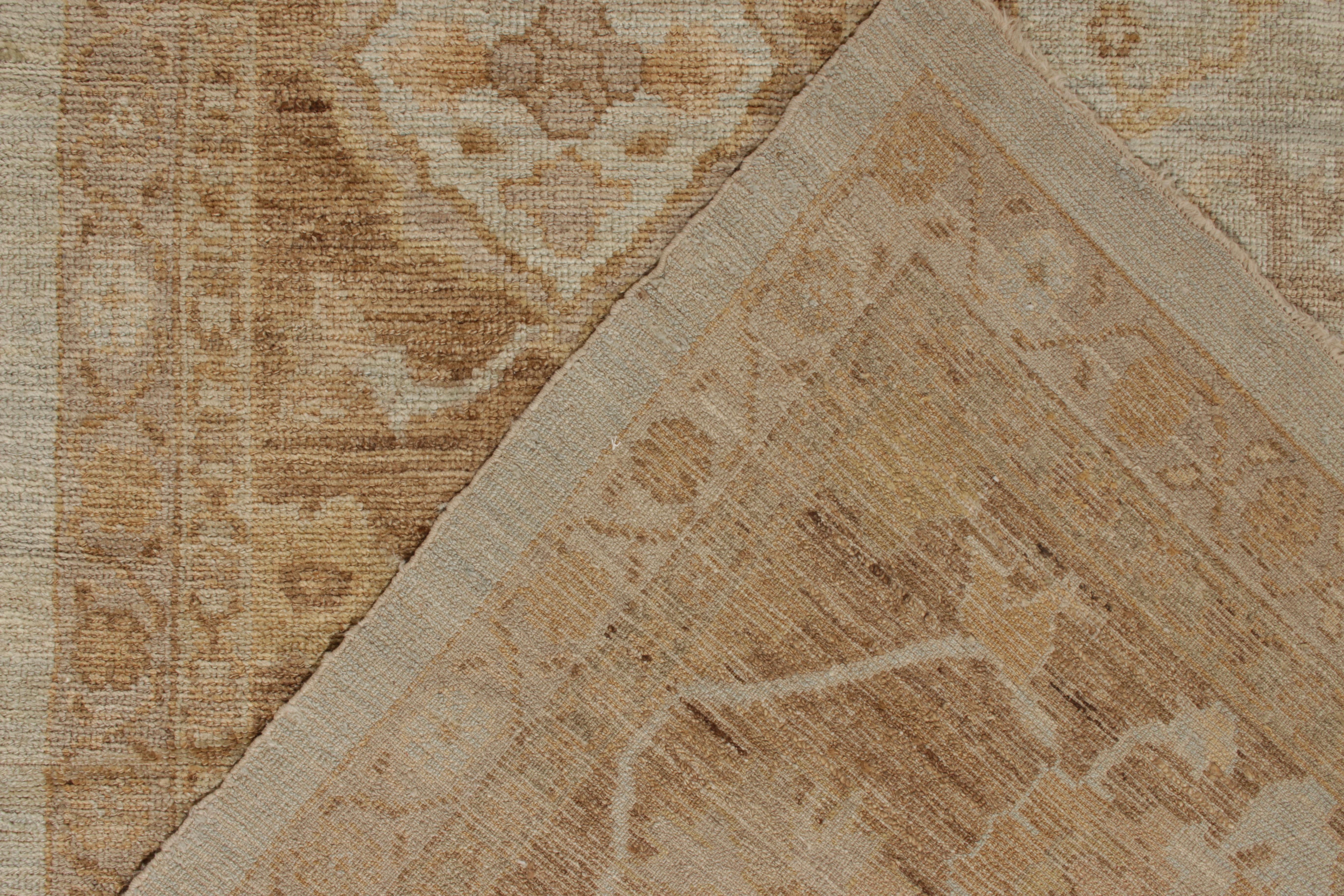 Zeitgenössischer Oushak Teppich & Kelim-Teppich in Allover-Blau, Beige mit Blumenmuster (Handgeknüpft) im Angebot