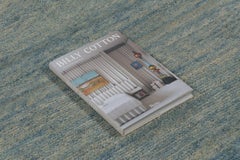 Rug & Kilim's Contemporary Oversized Rug in Beige and Blue Tones (tapis contemporain surdimensionné dans les tons beige et bleu)