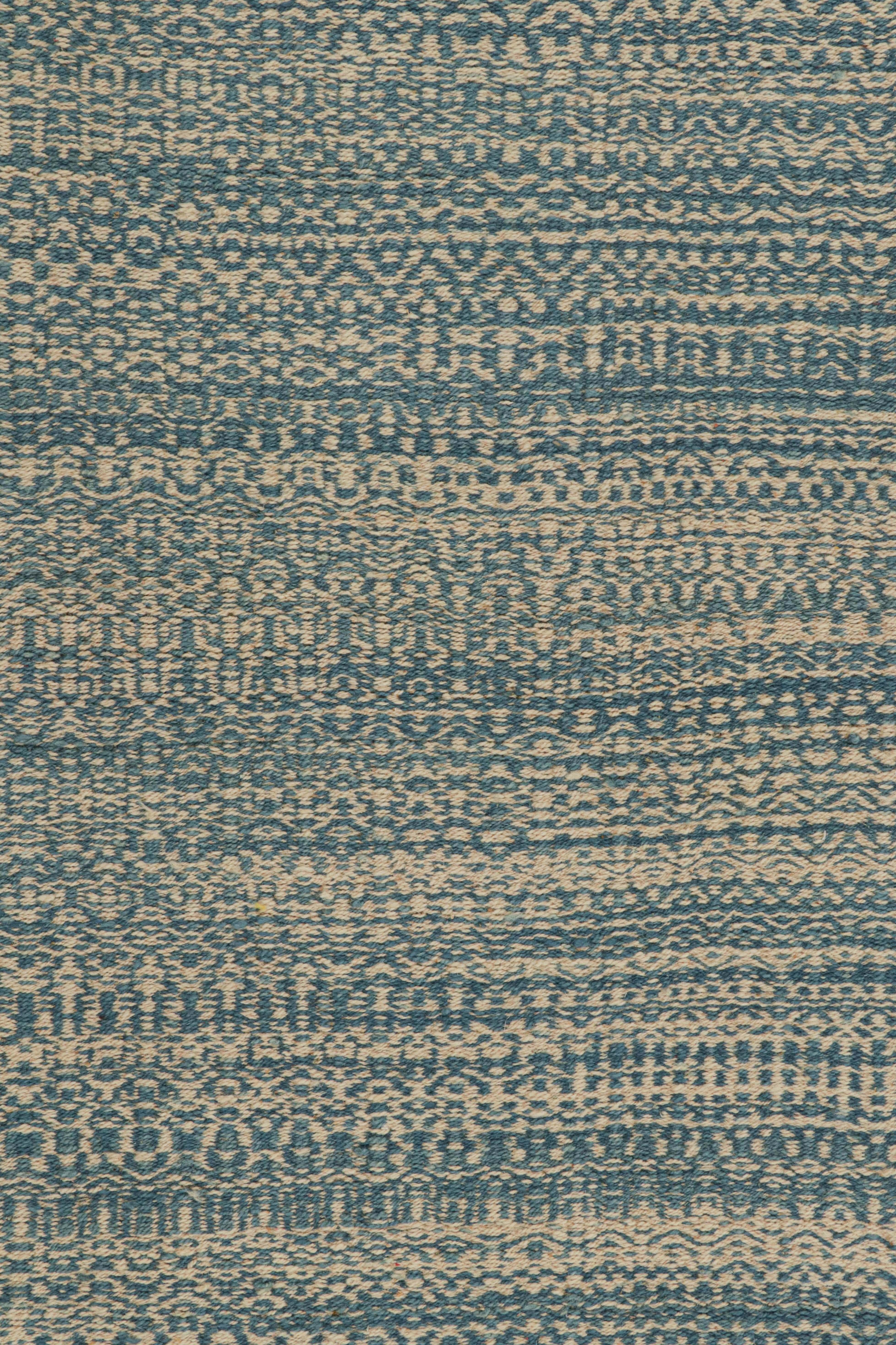 Rug & Kilim’s Contemporary Persian Kilim in Blue and Beige Stripes In New Condition For Sale In Long Island City, NY