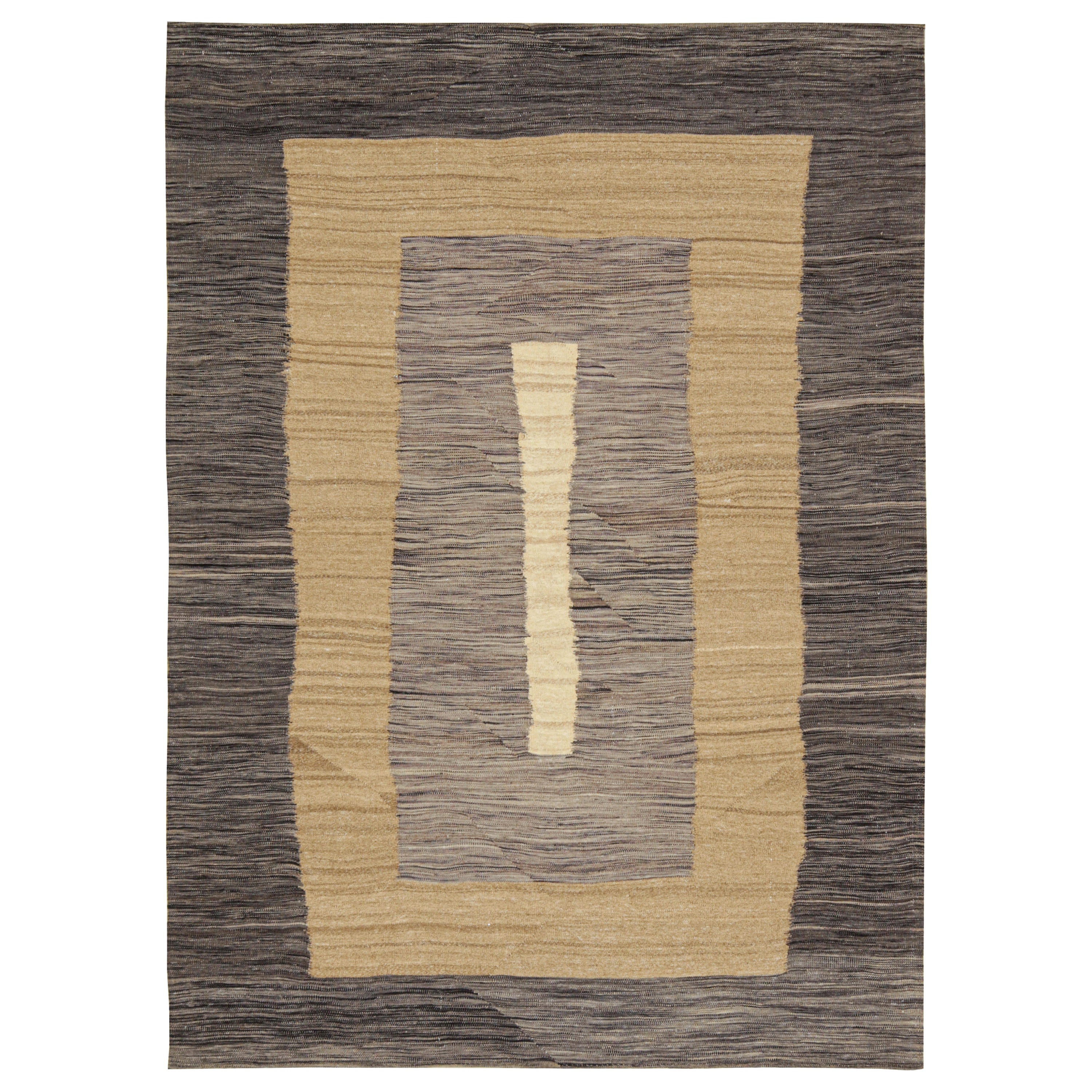 Rug & Kilim's Contemporary Persian Kilim in Grey & Beige-Brown Geometric Pattern (Kilim persan contemporain à motifs géométriques gris et beige-brun) en vente