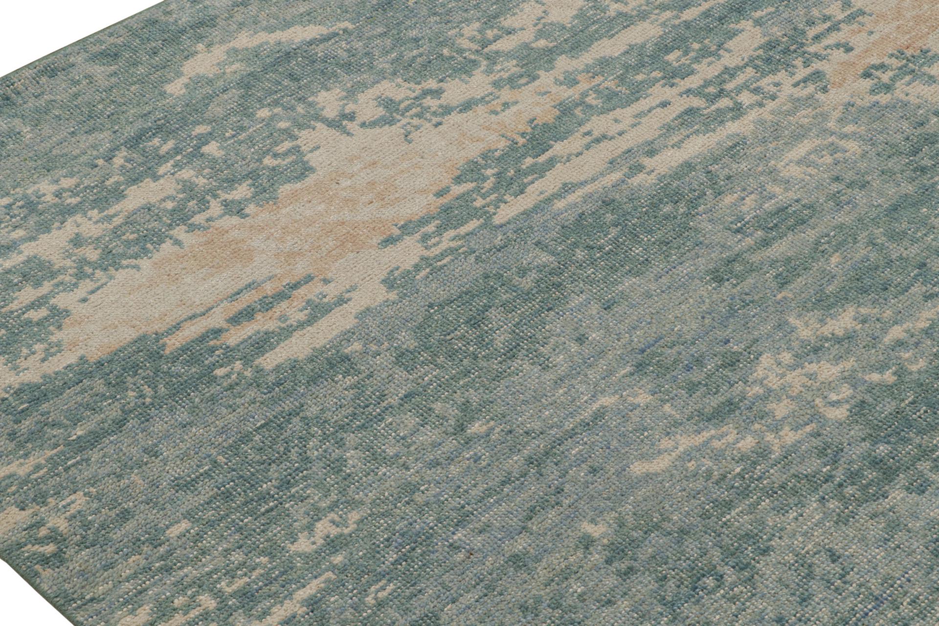 Annodato a mano Rug & Kilim è un tappeto pittorico contemporaneo di colore blu cielo con raffigurazione di un paesaggio. in vendita