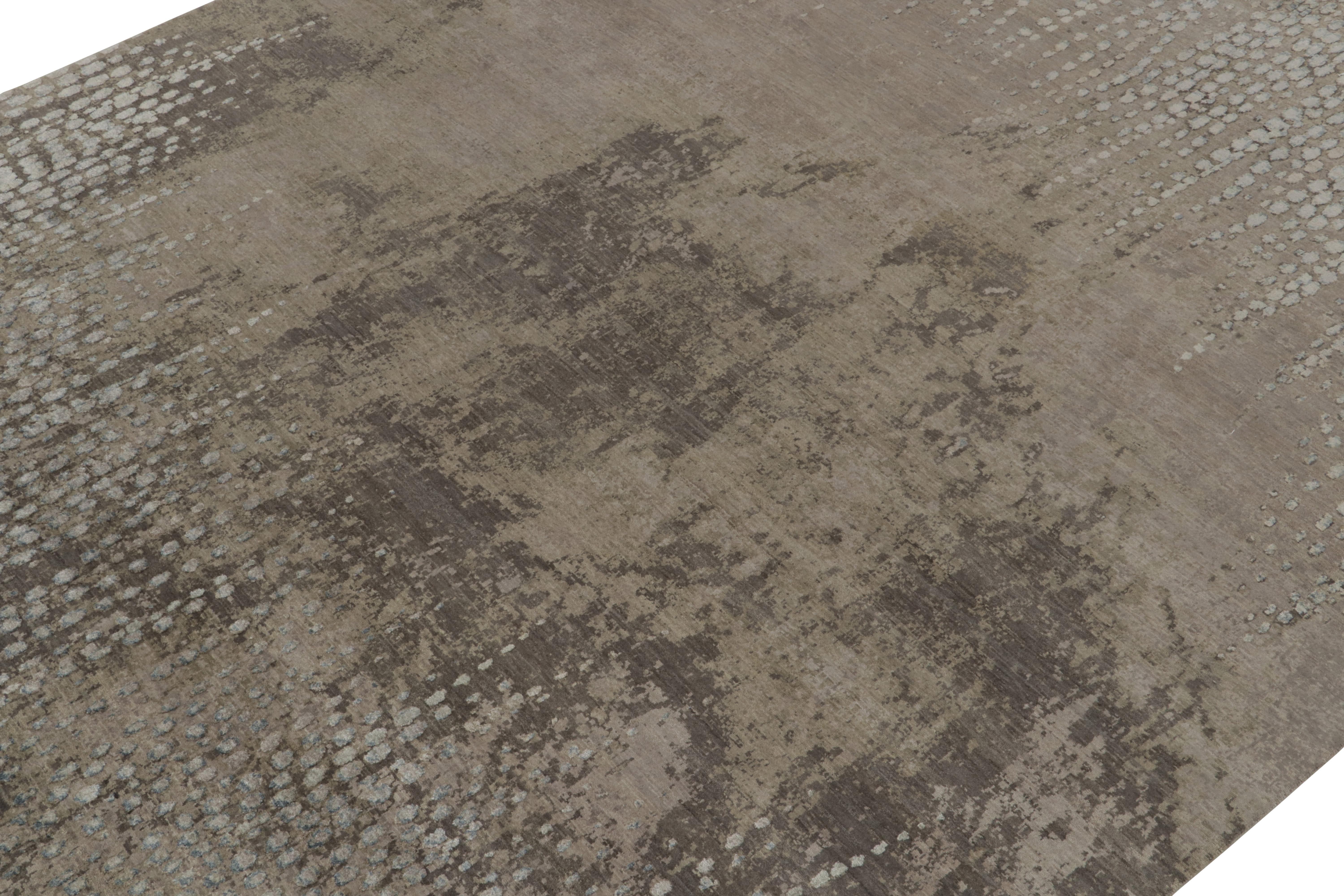 Alfombra contemporánea de Rug & Kilim con motivos abstractos en gris, beige y azul Indio en venta