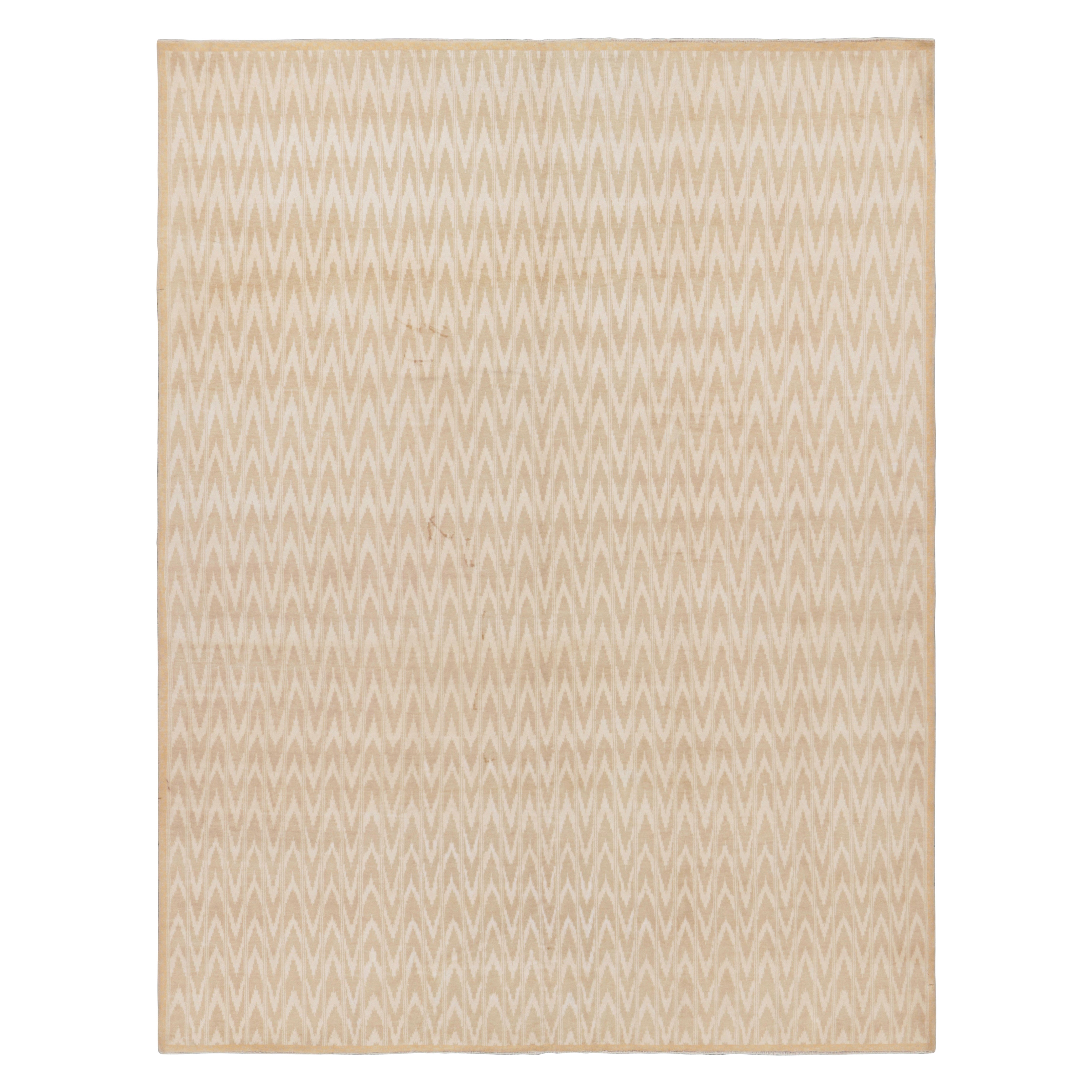 Rug & Kilim’s Contemporary Rug in Beige and Cream with Geometric Patterns For Sale