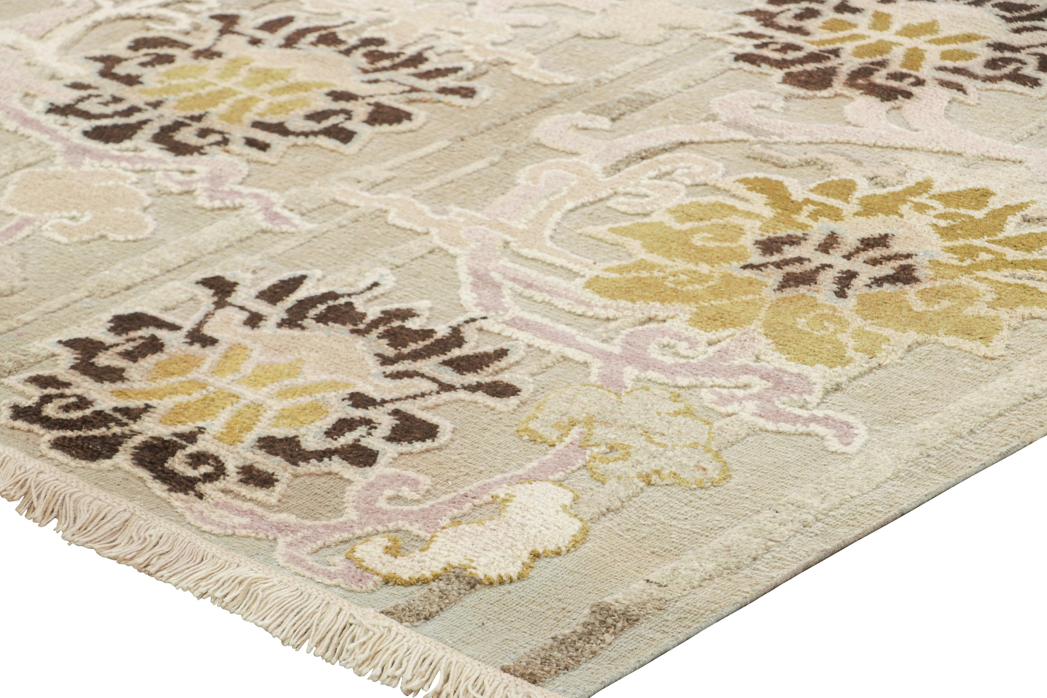 Rug & Kilim's Contemporary Rug in Cream Tones with Floral Patterns (Tapis contemporain dans les tons crème avec motifs floraux) Neuf - En vente à Long Island City, NY