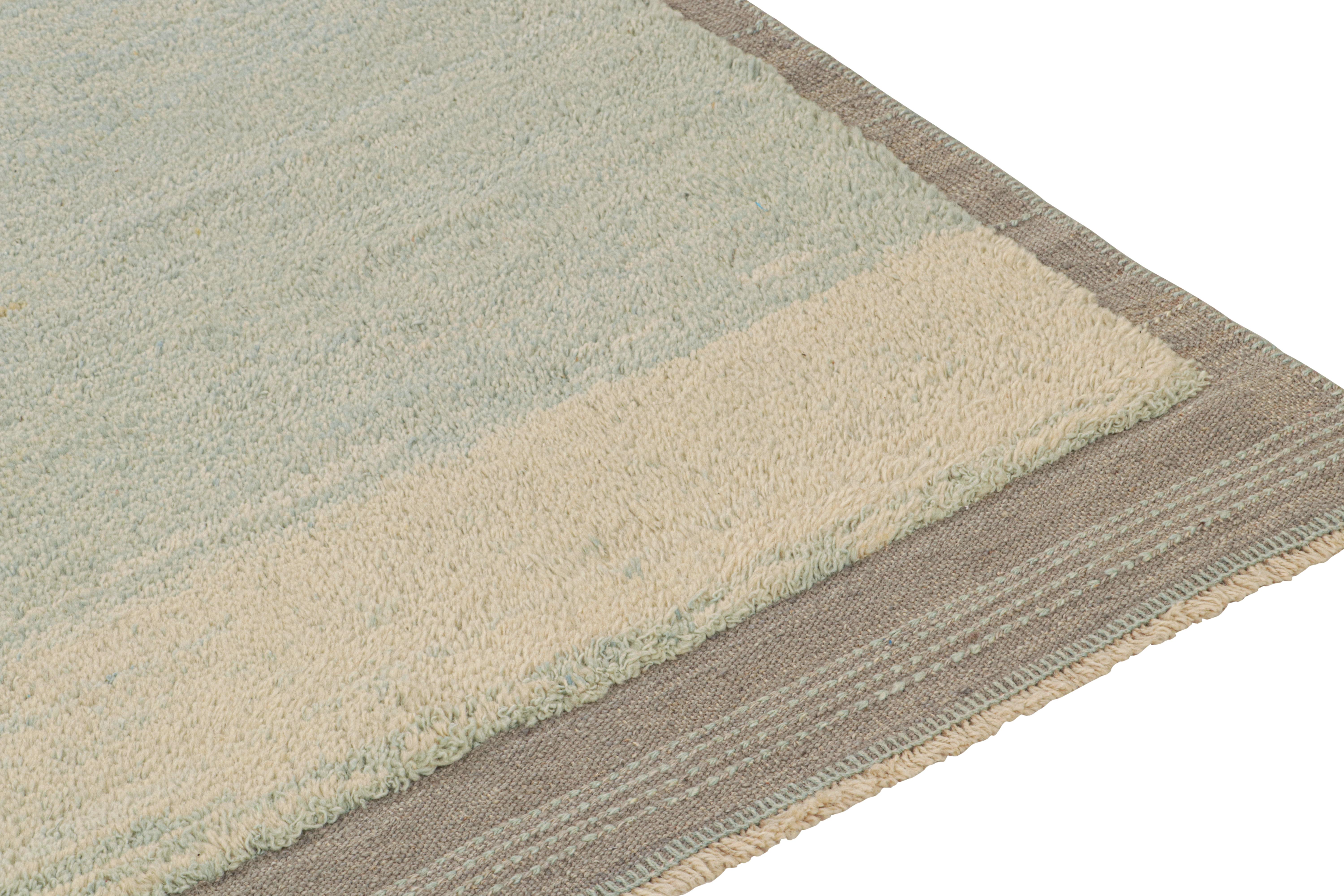 Noué à la main Tapis contemporain de Rug & Kilim en gris et bleu en vente
