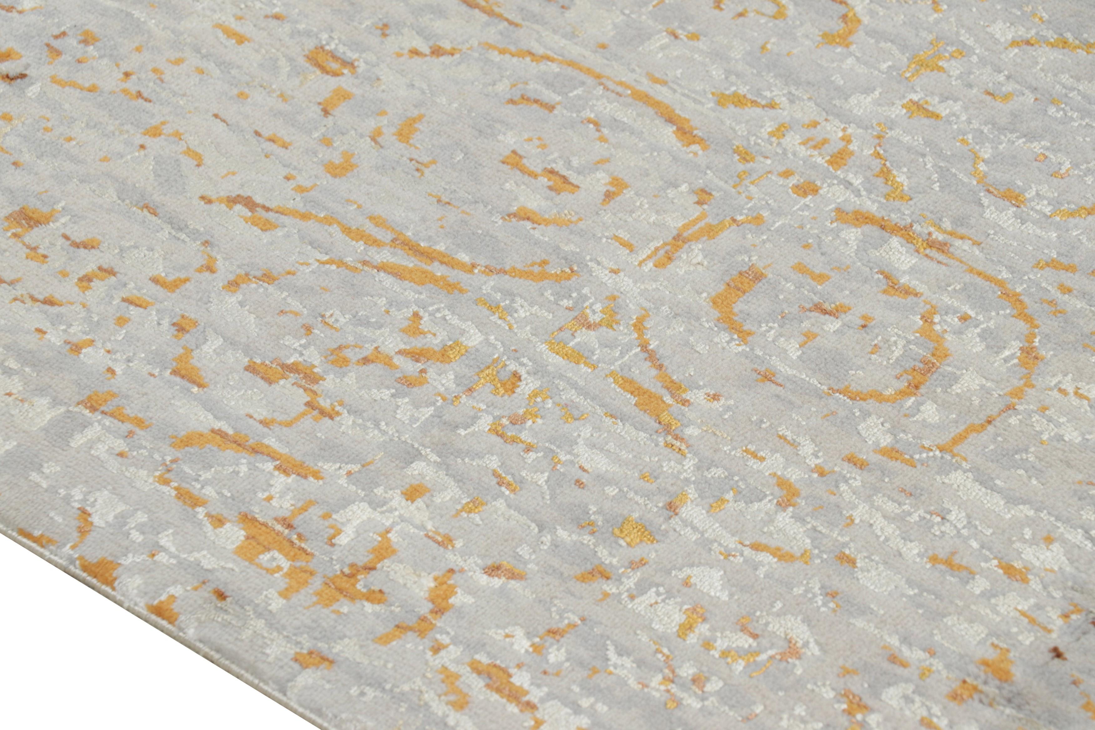 Rug & Kilim's Contemporary Rug In Gray And Orange Abstract Patterns Naroon (tapis contemporain à motifs abstraits gris et orange) Neuf - En vente à Long Island City, NY