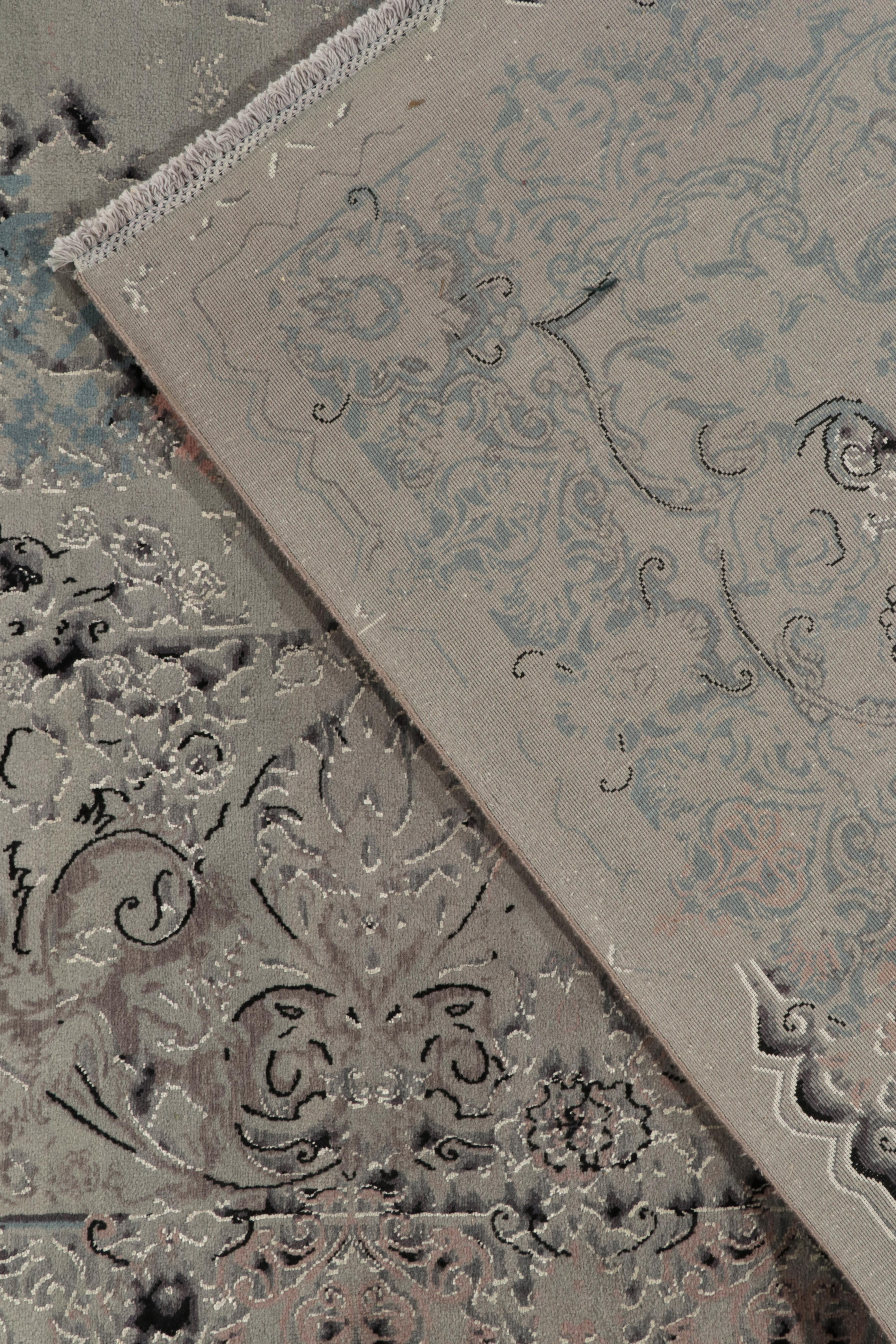 Noué à la main Tapis contemporain de Rug & Kilim à motif floral impressionniste gris, bleu et rose en vente