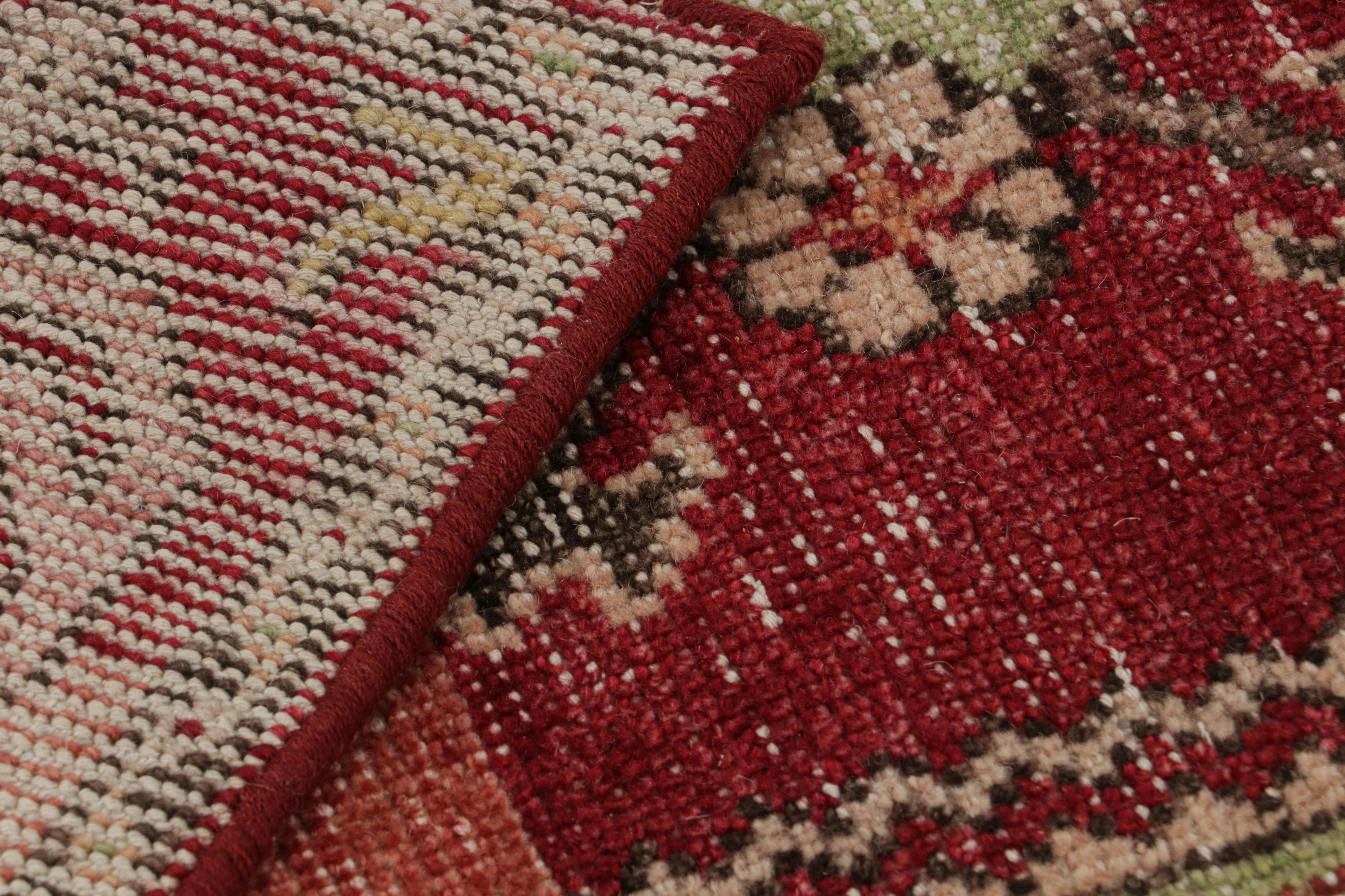 Wool Rug & Kilim’s Contemporary Rug in Red, with Medallion and Geometric Patterns For Sale