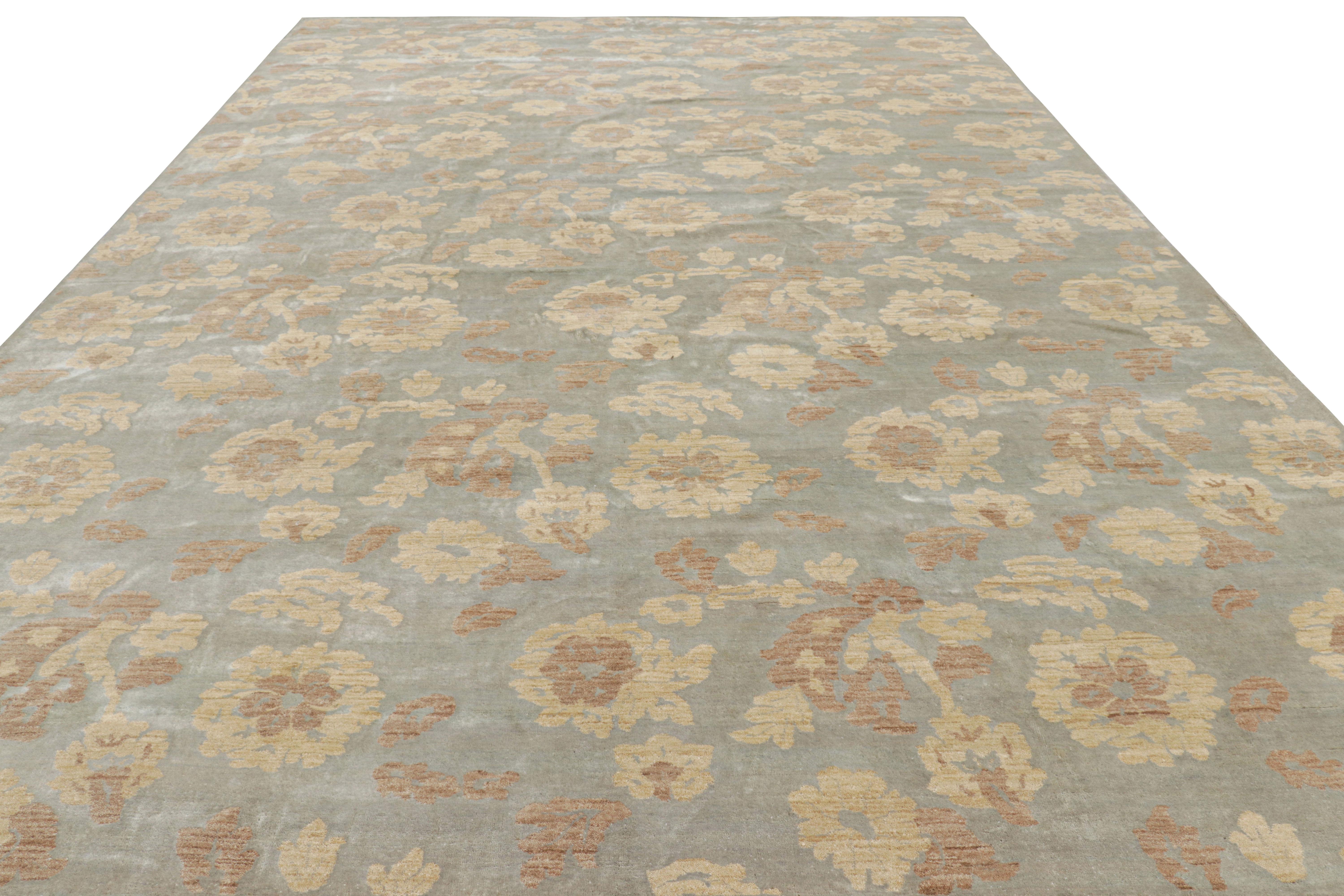 Indian Rug & Kilim’s Contemporary Rug in Silver with Beige-Brown Floral Patterns For Sale