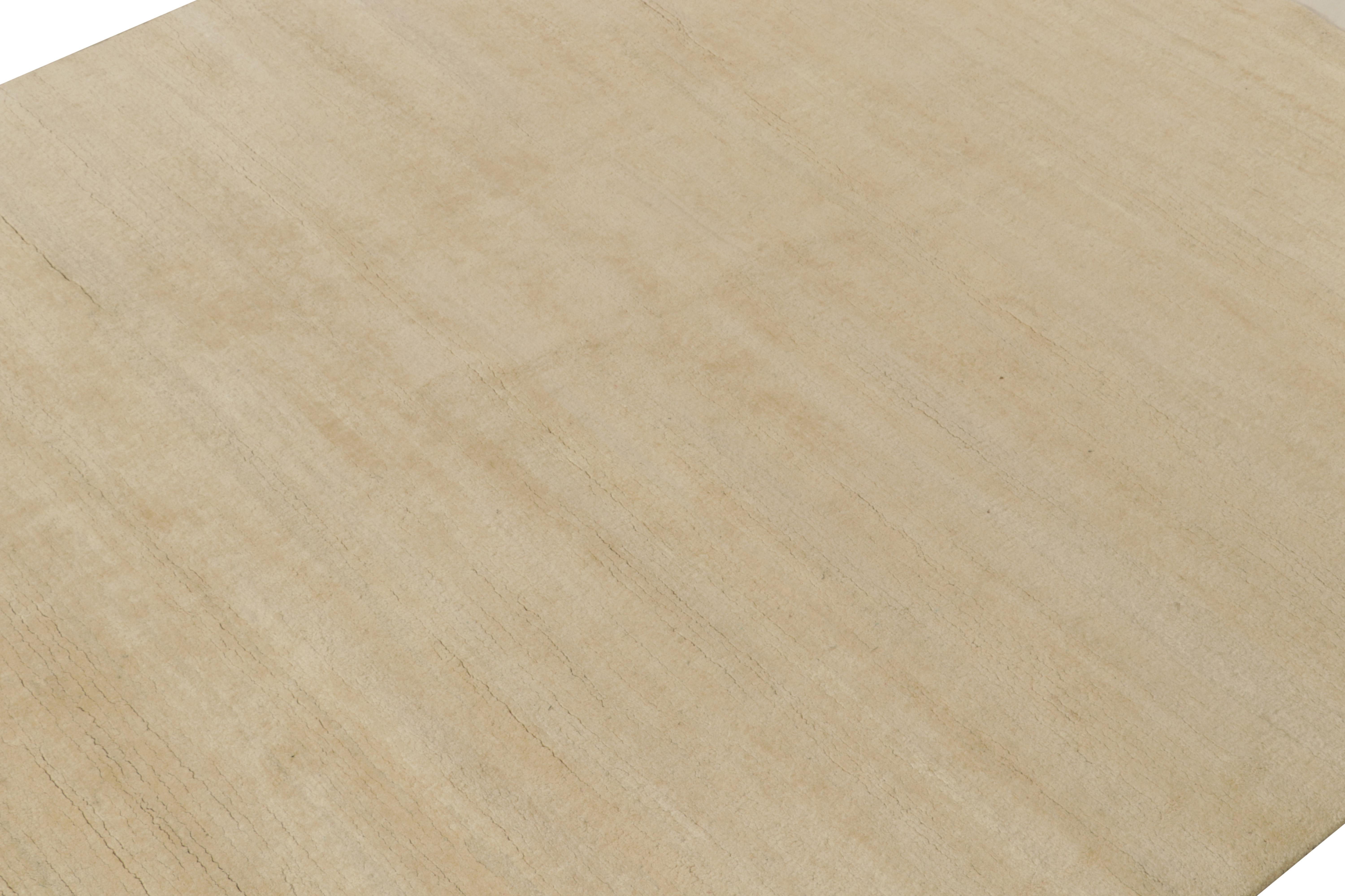 Rug & Kilim’s Contemporary Rug in Solid Beige-Brown Striations In New Condition For Sale In Long Island City, NY
