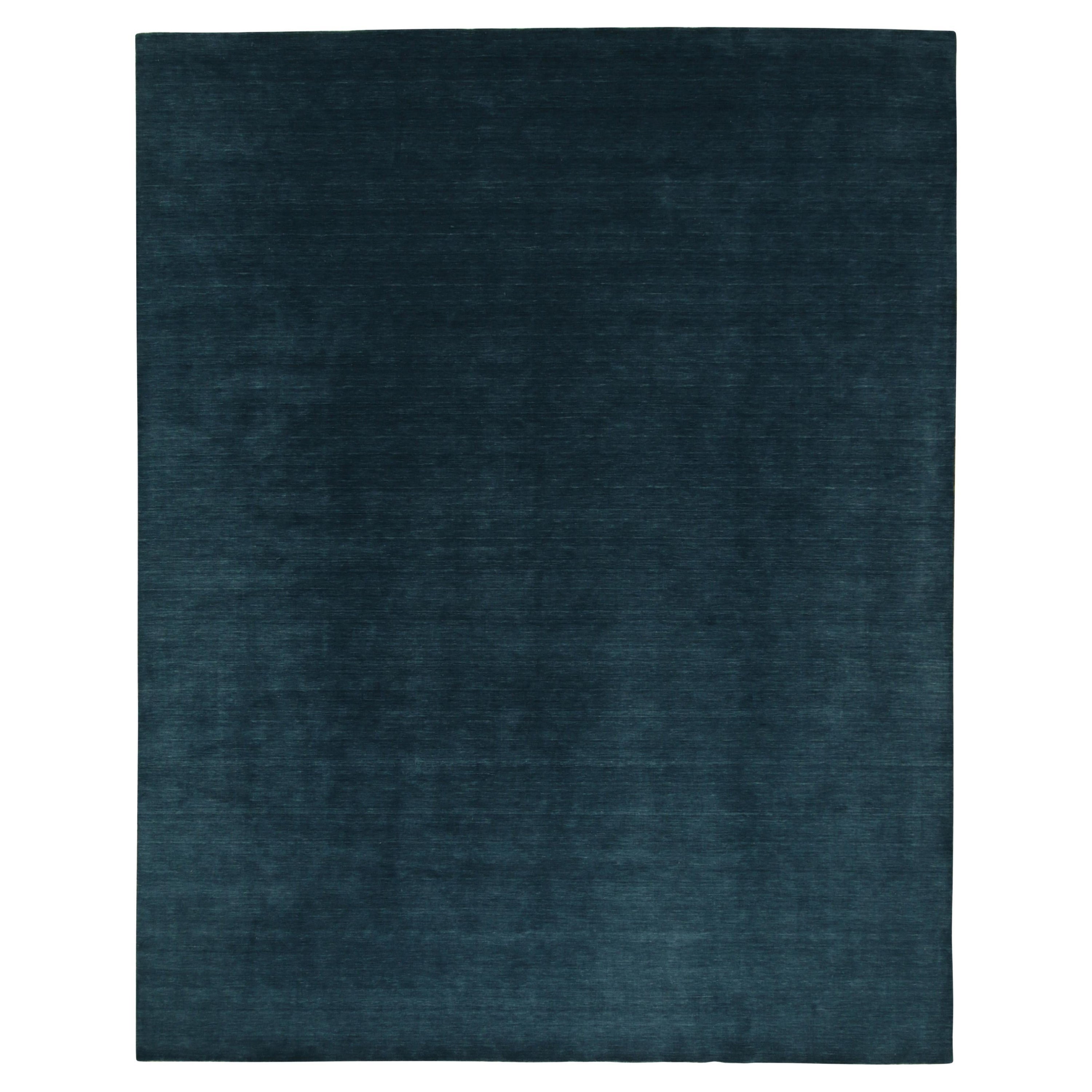 Dieser zeitgenössische Teppich im Format 12x15 ist ein Neuzugang in der Texture of Color Collection'S von Rug & Kilim. Handgeknüpft aus reiner Wolle.

Weiter zum Design:

Die Kollektion erfreut sich an einer erfinderischen Auffassung von einfarbigen