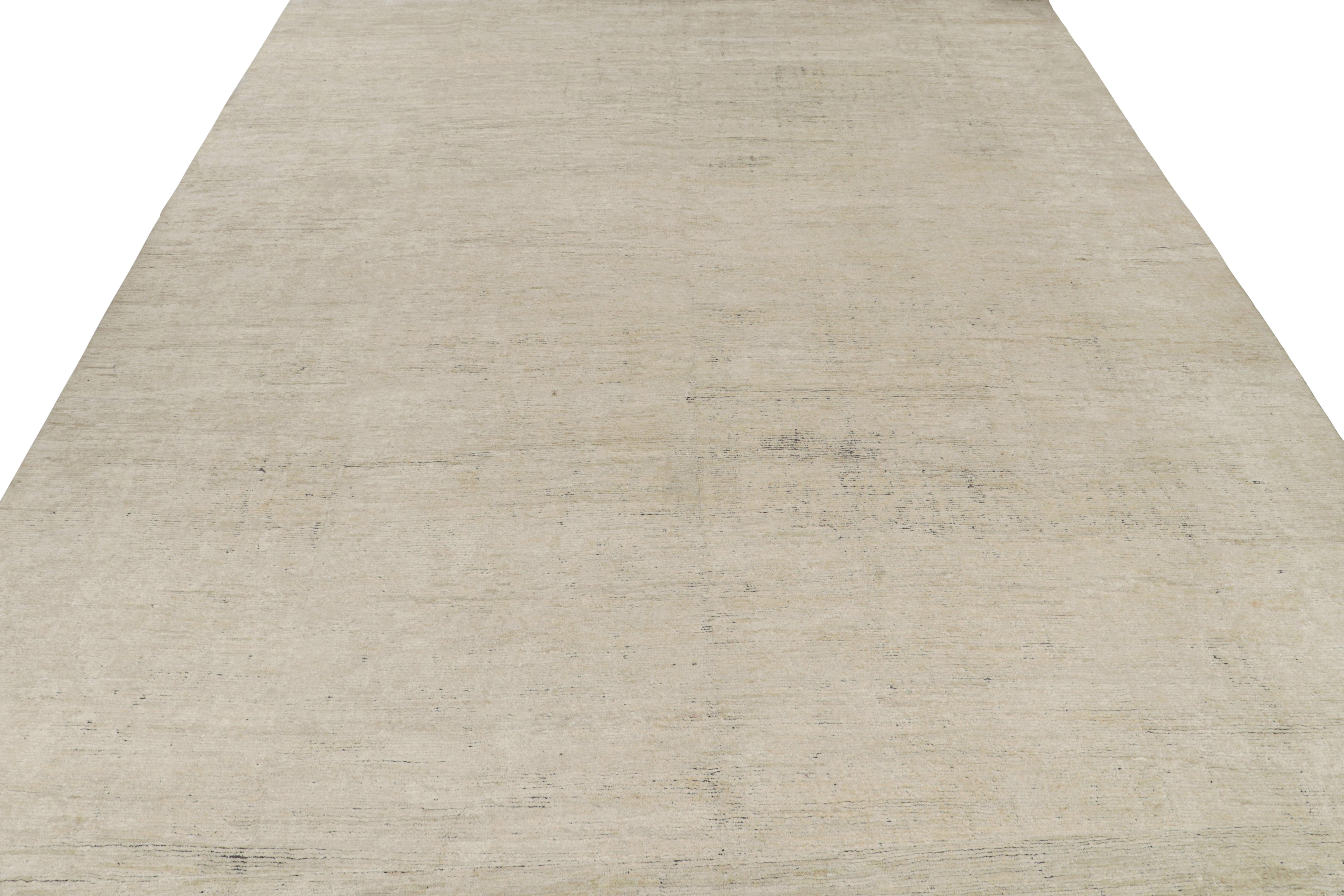 Modern Rug & Kilim’s Contemporary Rug in Solid Gray and Beige Tones For Sale