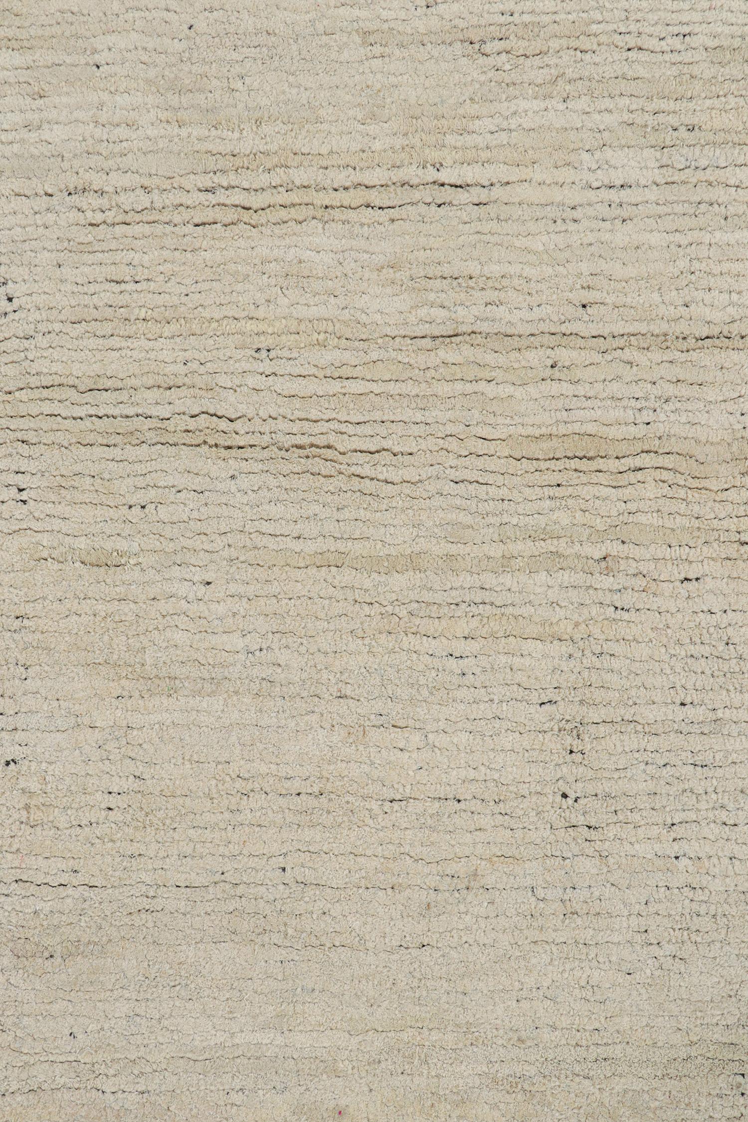 Tapis contemporain Kilim & Tapis dans les tons gris massif et beige