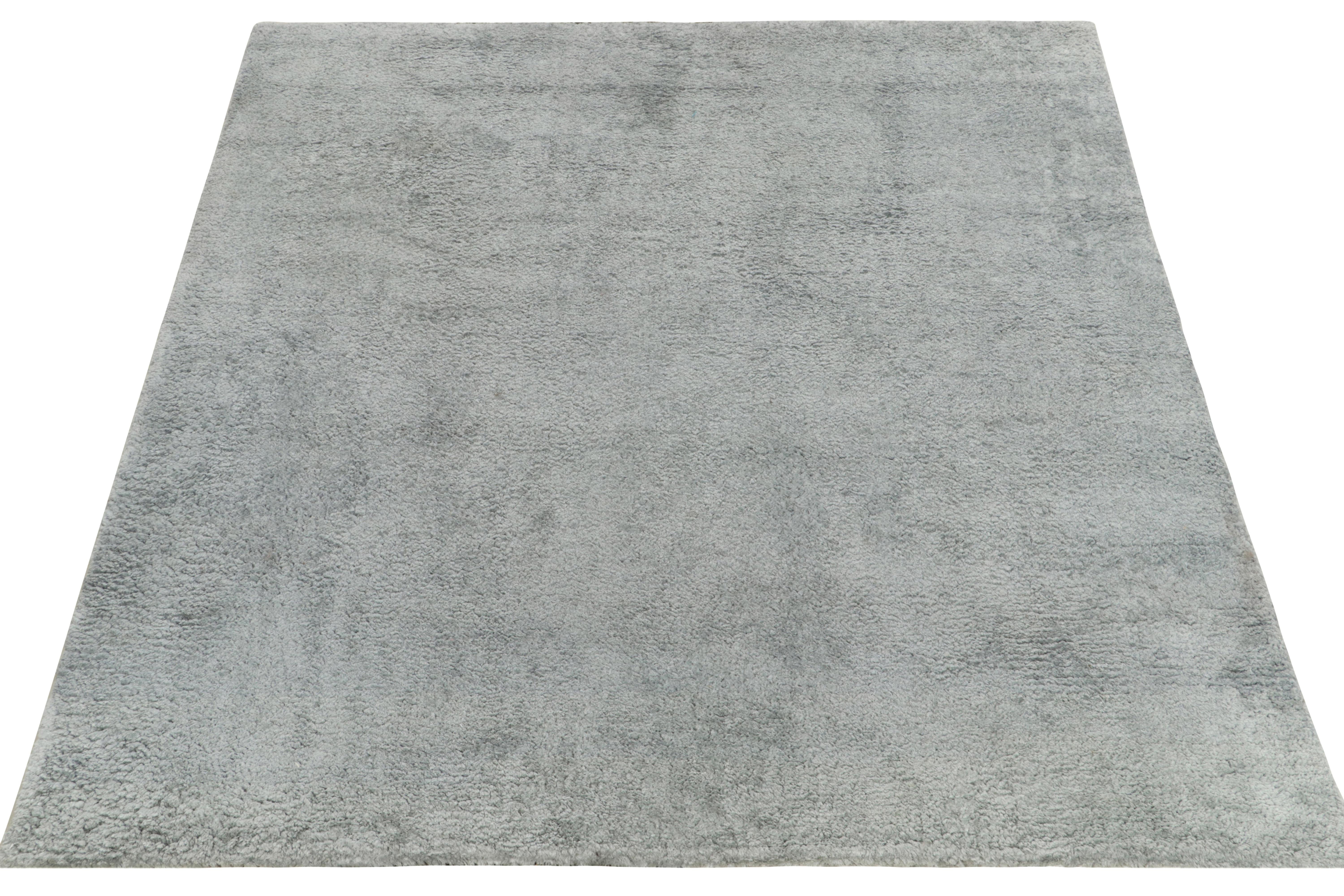 Modern Rug & Kilim’s Contemporary Rug in Solid Gray, High Pile For Sale