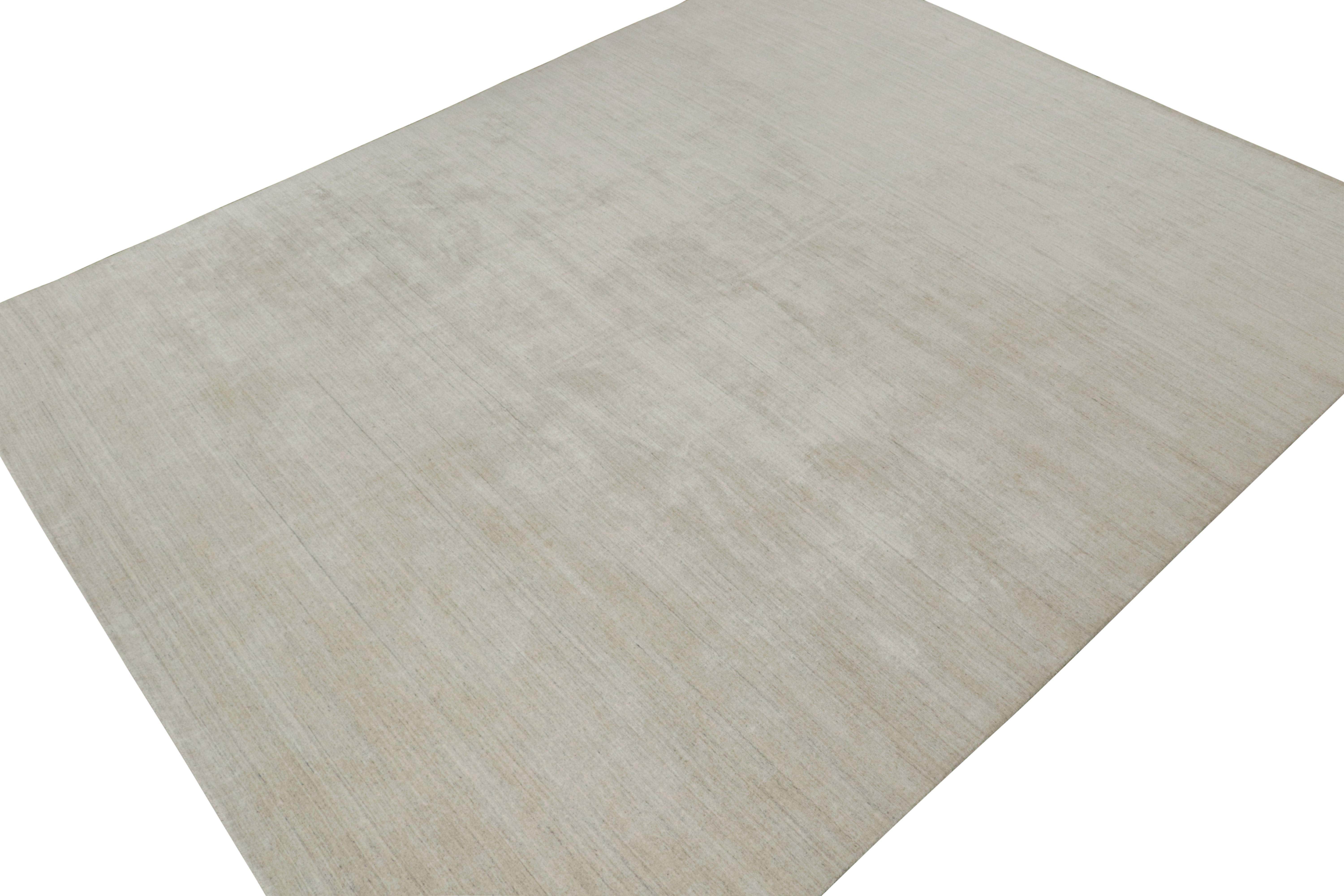 Indian Rug & Kilim’s Contemporary Rug in Solid Grey and Beige Tones For Sale