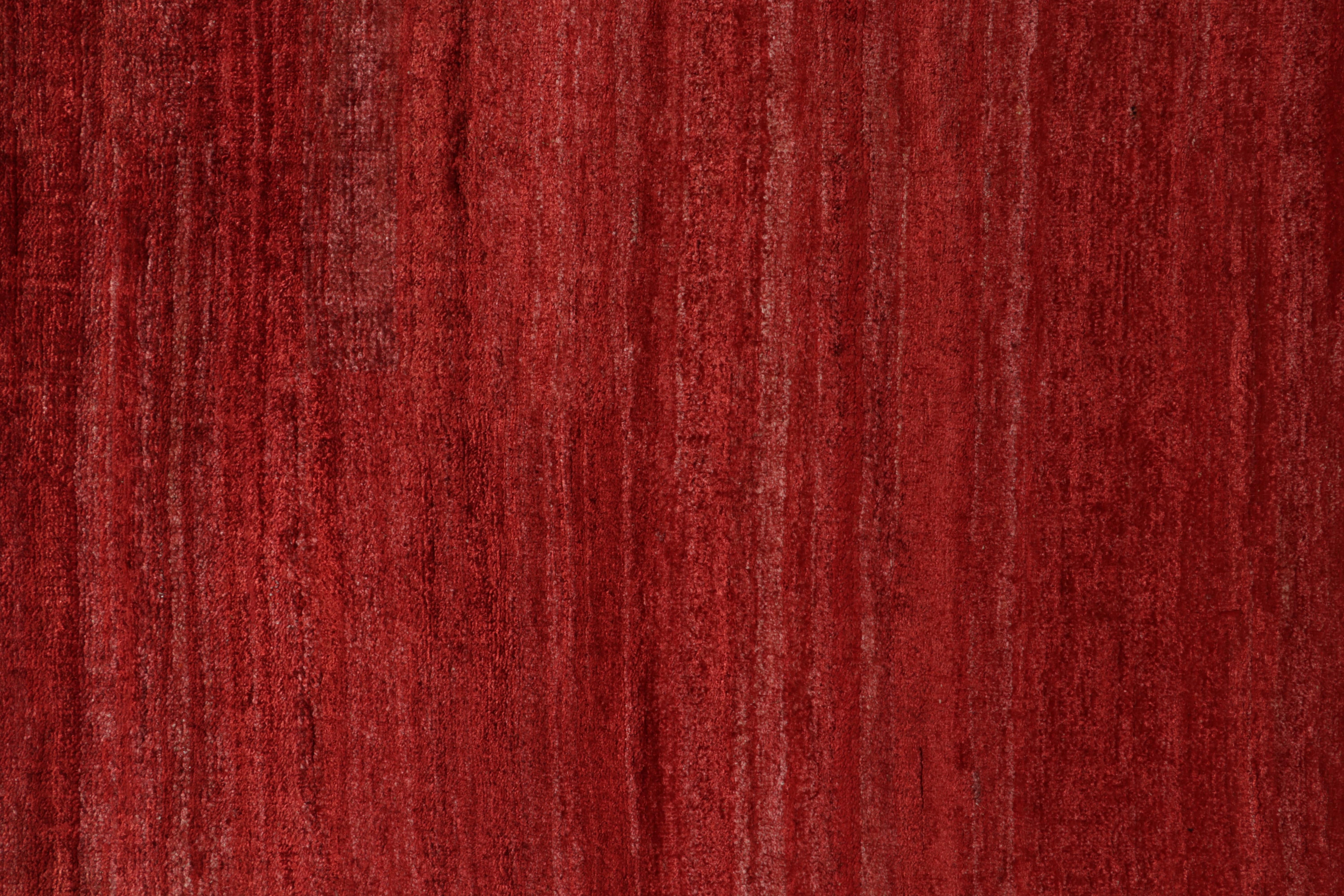 Tapis contemporain de Rug & Kilim en rayures rouges solides, pièce unie Neuf - En vente à Long Island City, NY