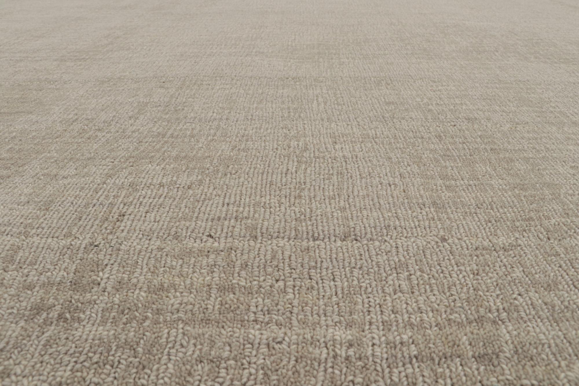 Zeitgenössischer Teppich von Rug & Kilim in Taupe mit Ton-in-Ton-Streifen (Indisch) im Angebot