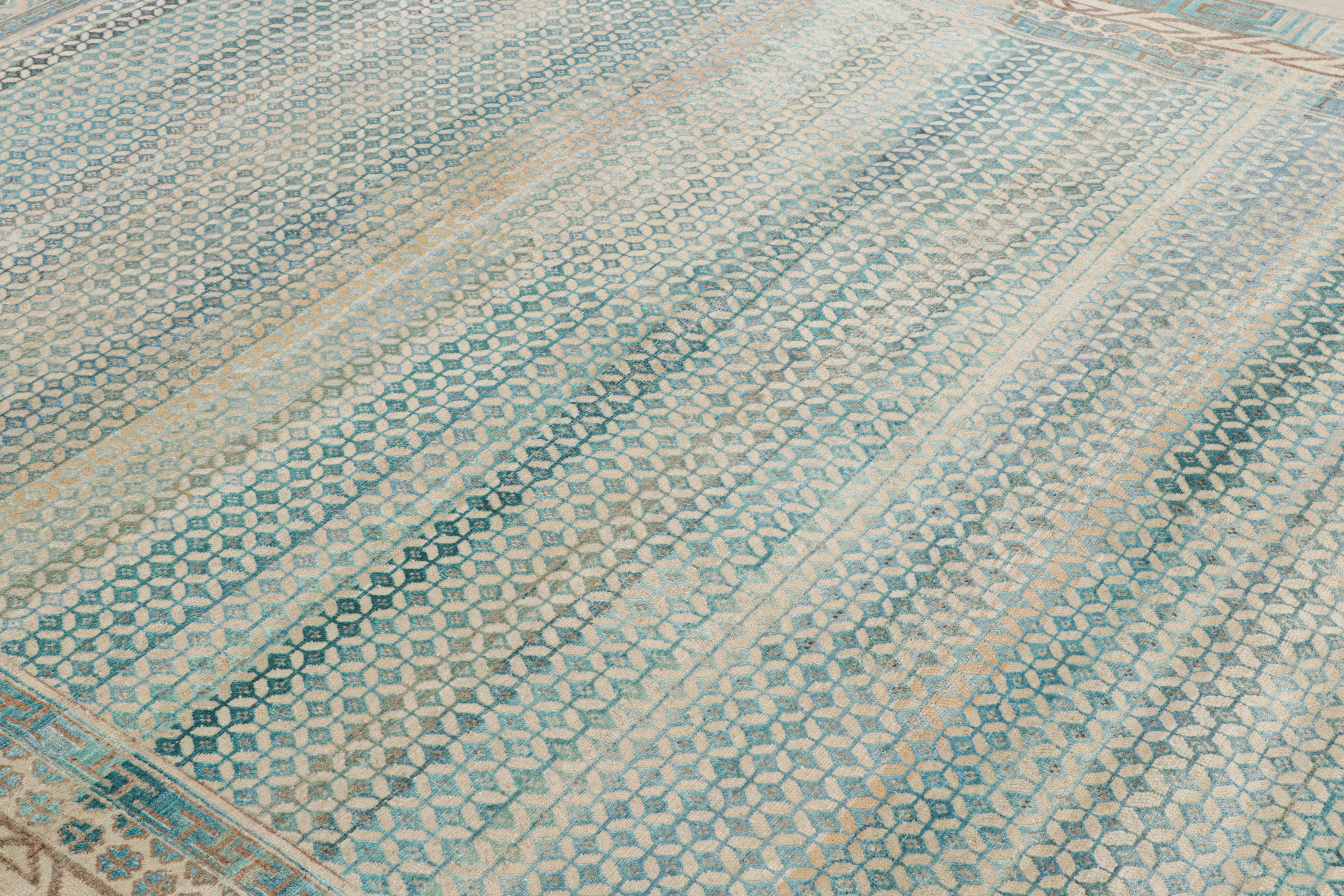 Une nouvelle approche contemporaine audacieuse des motifs de tapis classiques, Ce tapis moderne 9x12 de la Collection Modern Classics de Rug Kilim représente une nouvelle approche audacieuse des motifs de tapis classiques noués à la main dans un