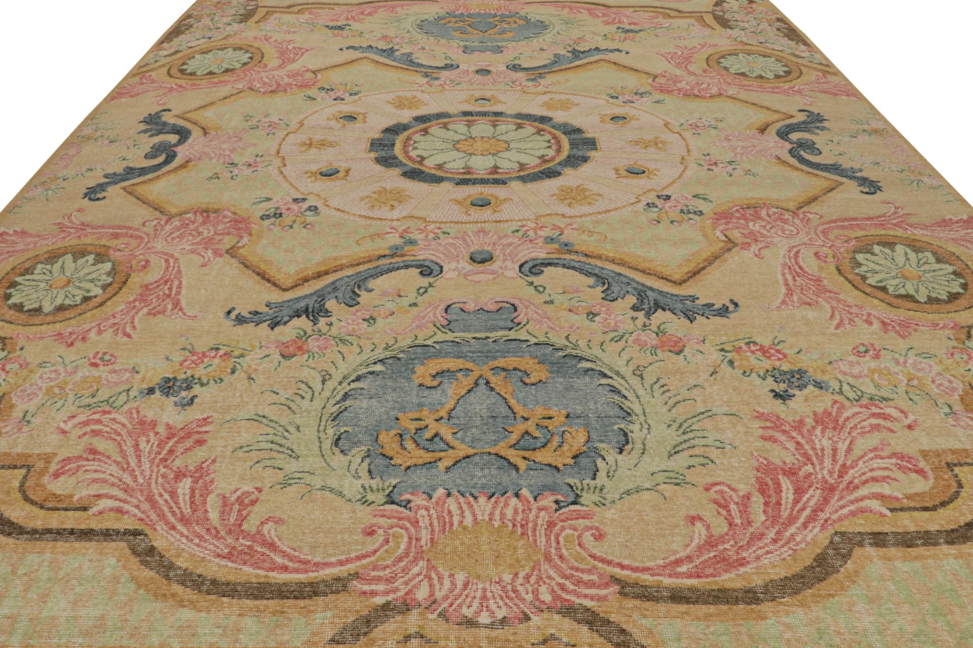 Rug & Kilim's Contemporary Teppich mit Blumenmustern in Grün, Blau und Rosa (Moderne) im Angebot
