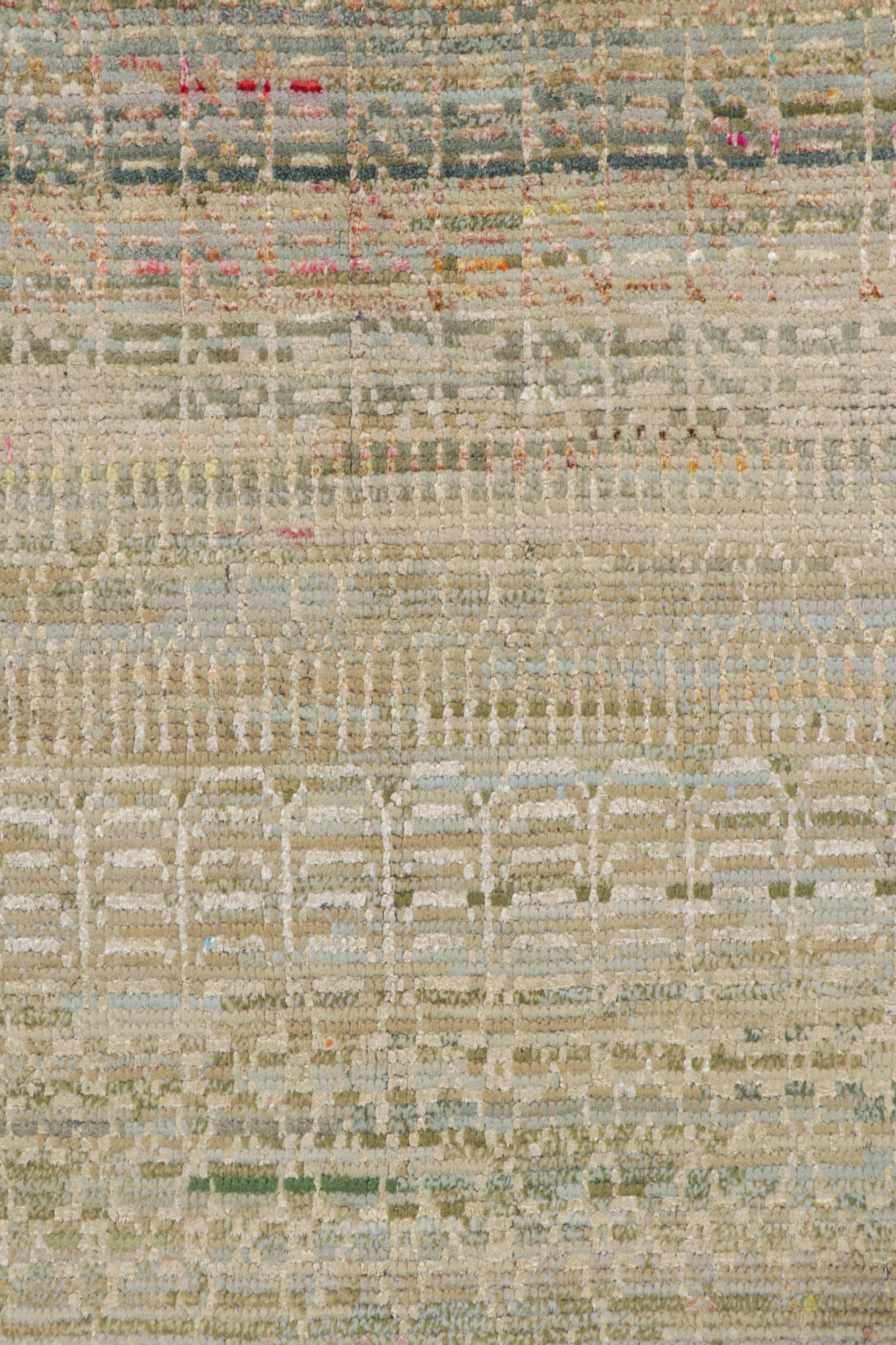 Rug & Kilim's Contemporary Teppich mit polychromen Streifen und geometrischen Mustern im Zustand „Neu“ im Angebot in Long Island City, NY