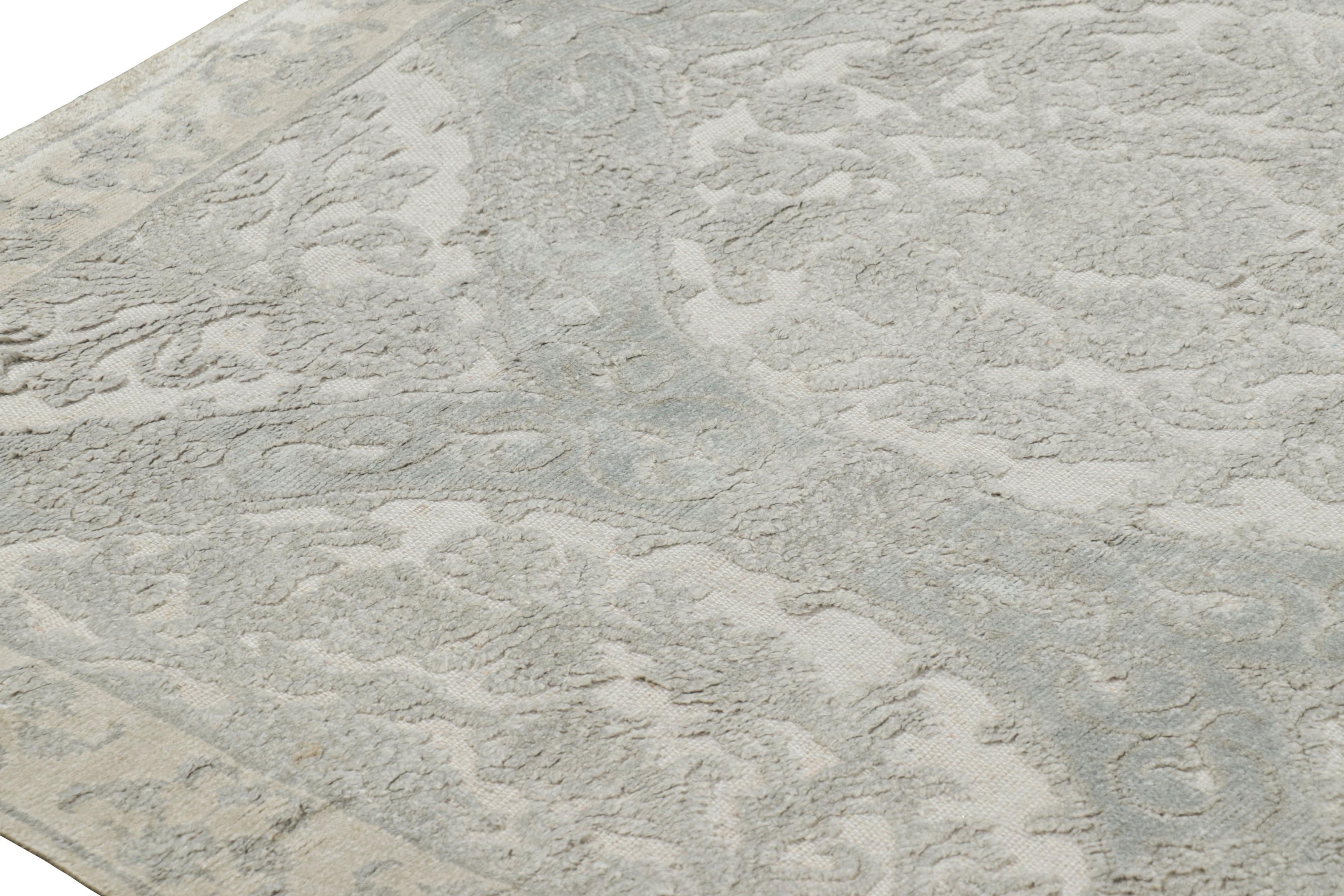 Indian Rug & Kilim's Contemporary Rug with Silver-Gray Floral Patterns For Sale