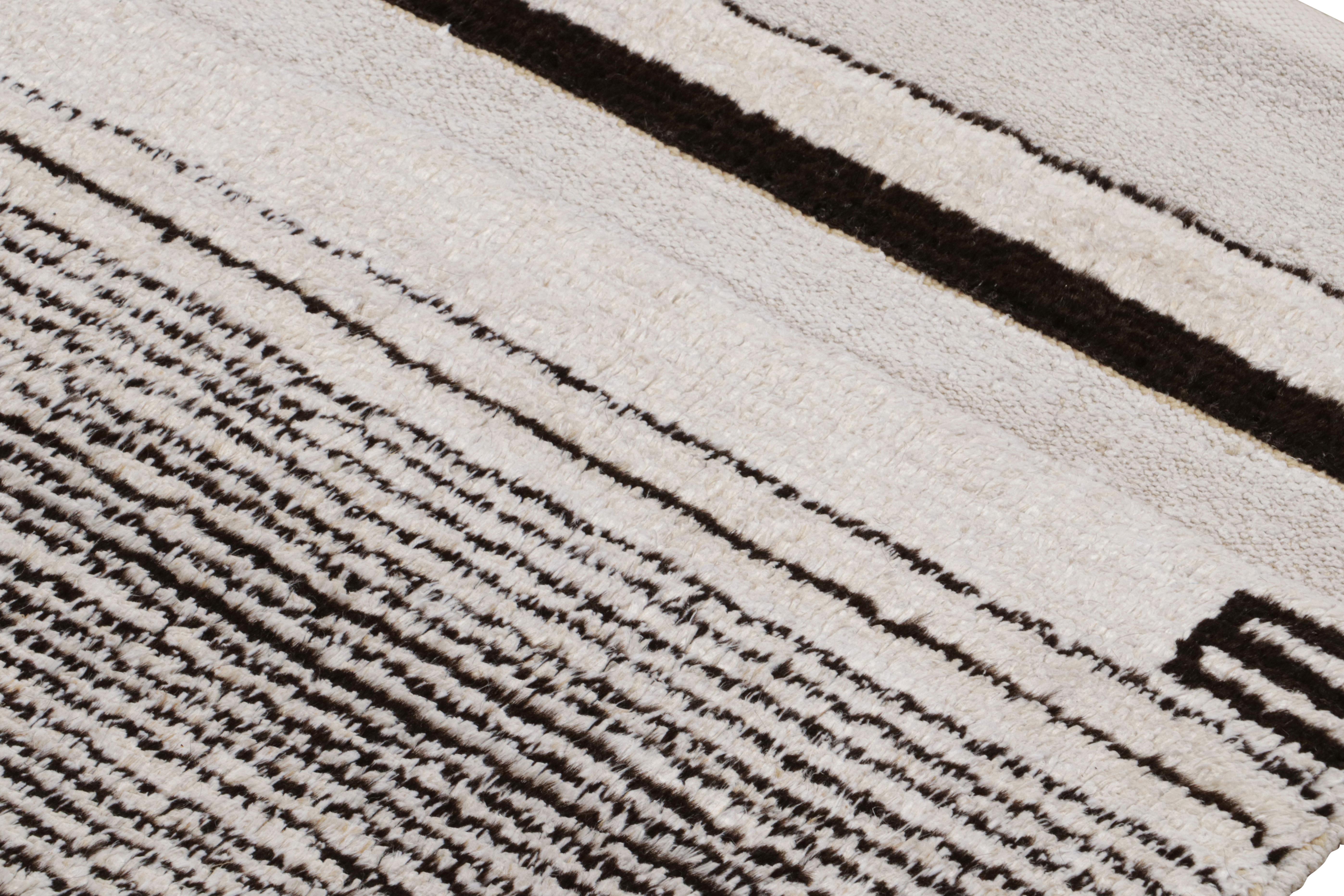 Rug & Kilim’s Contemporary Rug with White and Black Stripes and Gradation “Sky” In New Condition For Sale In Long Island City, NY