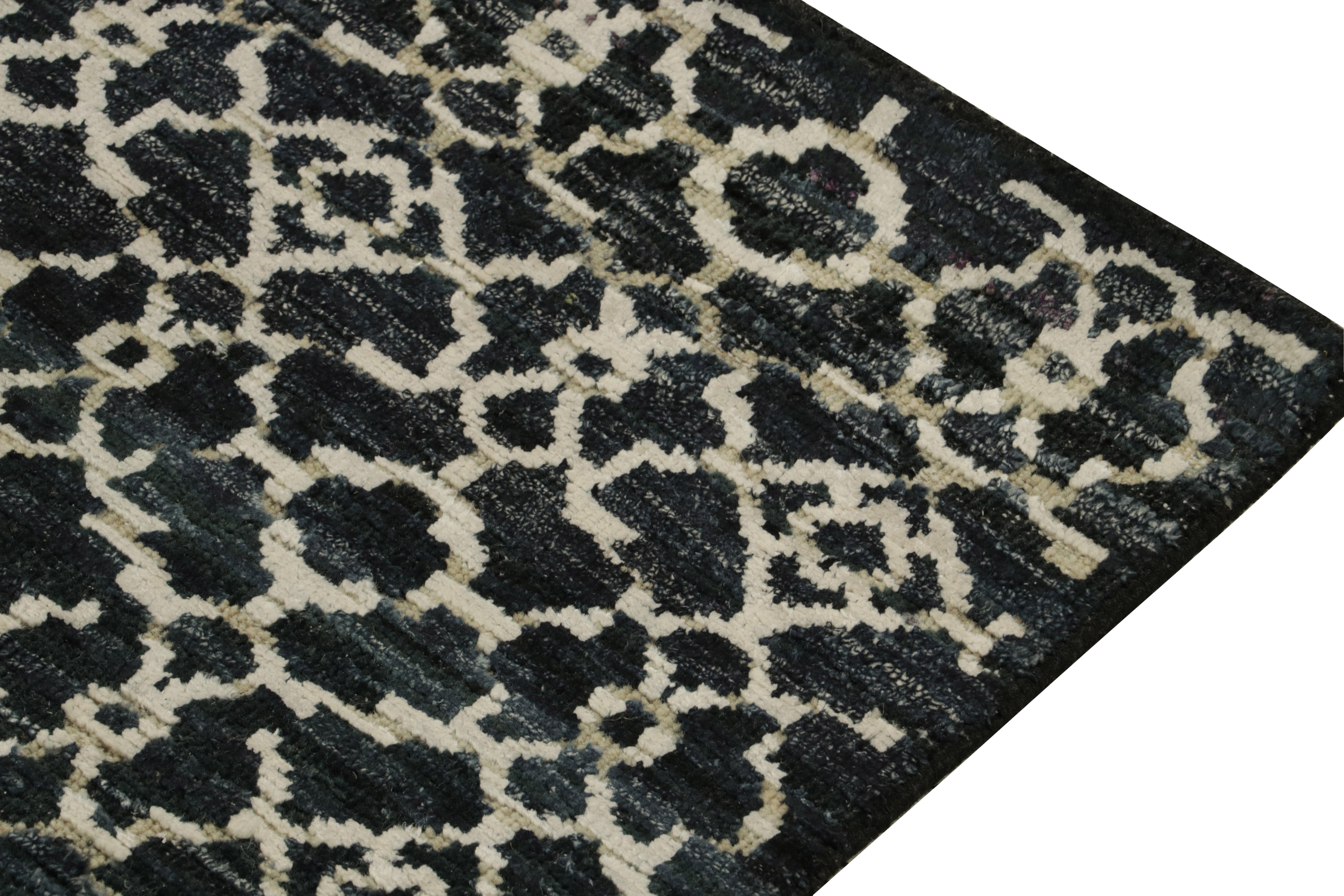 Hand-Knotted Rug & Kilim’s Contemporary runner in Black, Blue & White Trellis Patterns For Sale