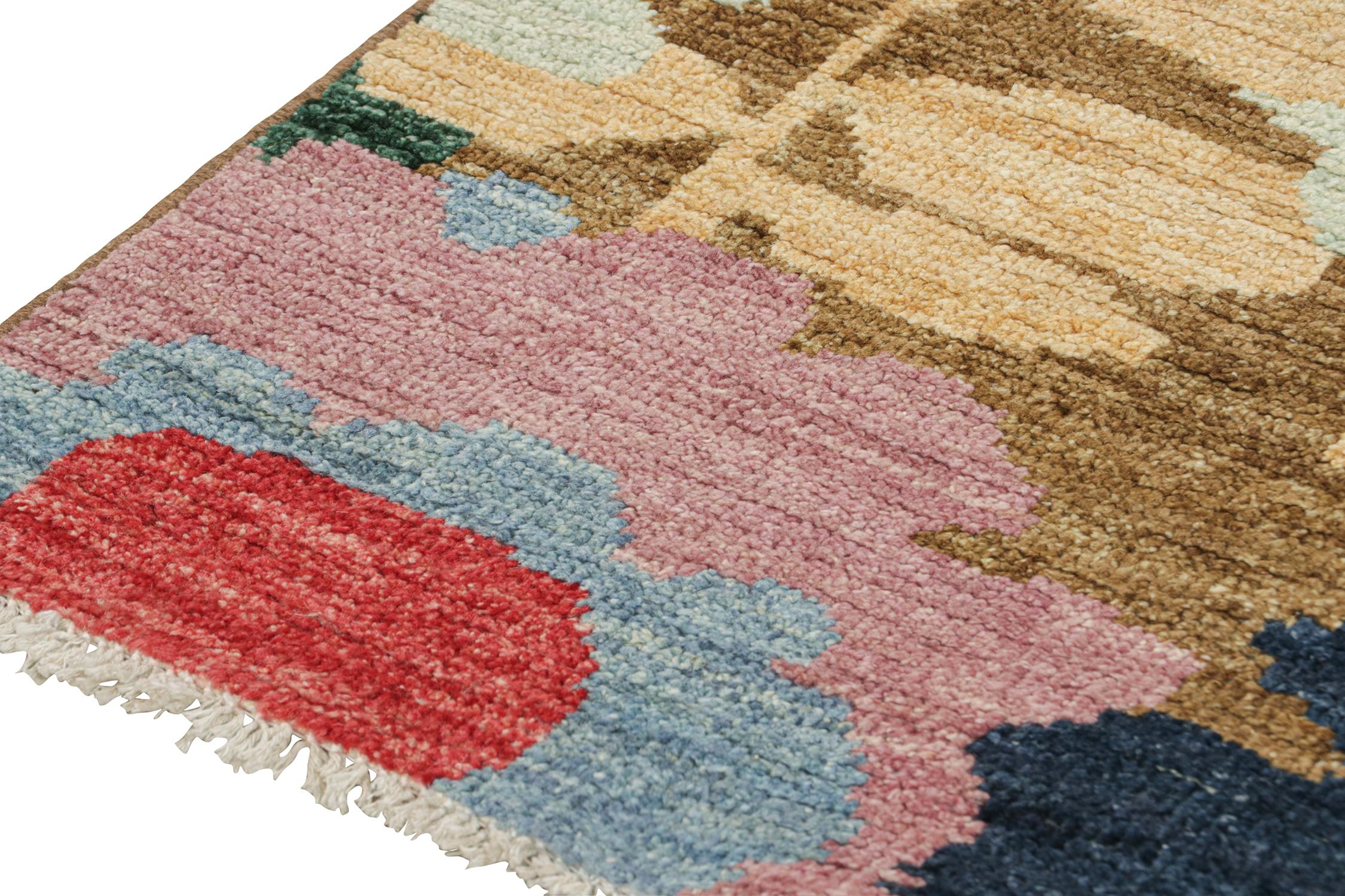 Noué à la main Tapis de course contemporain à motifs floraux colorés de Rug & Kilim en vente