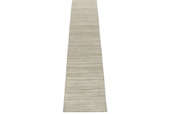 Rug & Kilim’s Contemporary runner in Gray & White High-Low Geometric Pattern