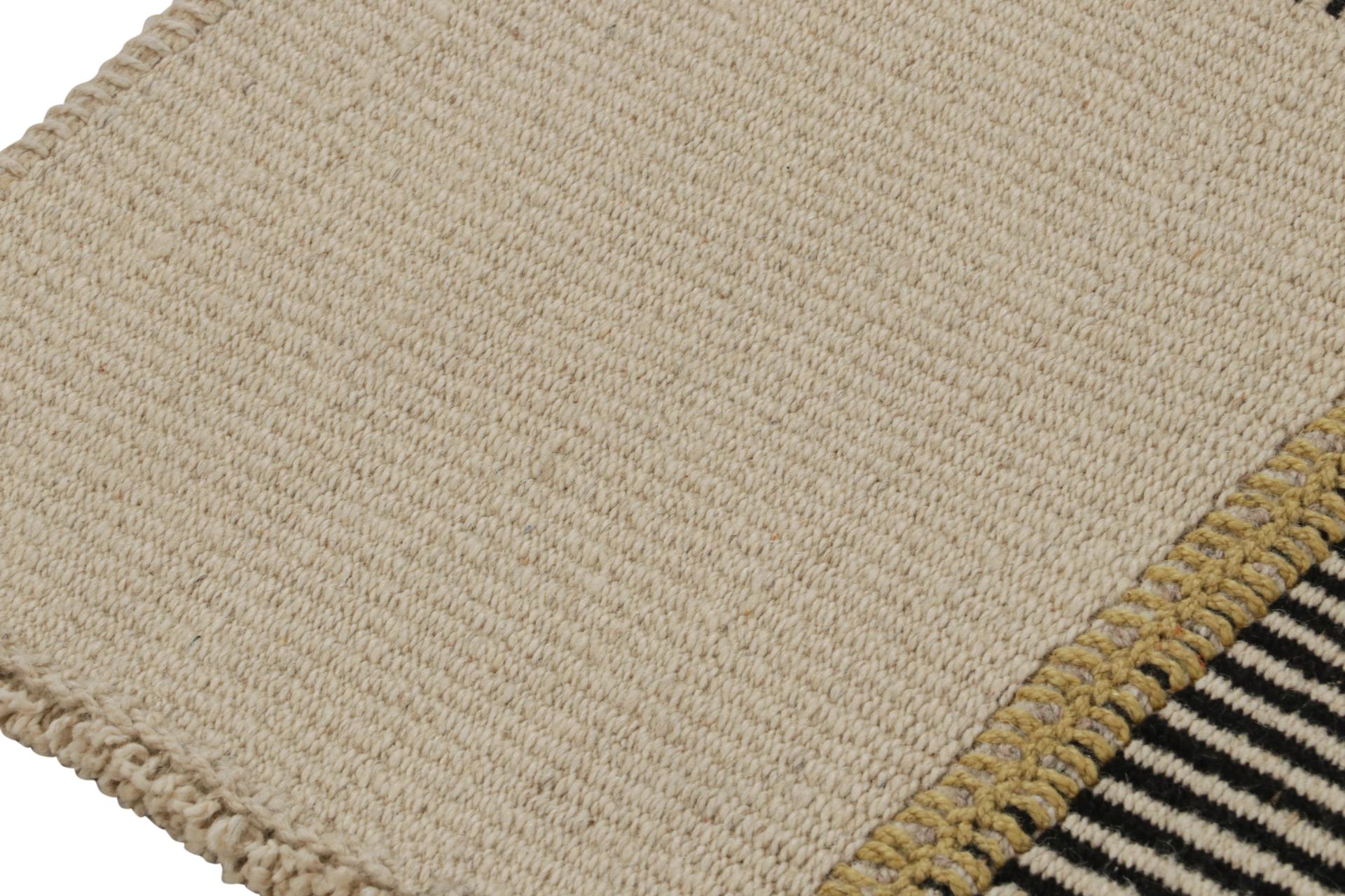 Rug & Kilim è un runner kilim contemporaneo, nei toni del nero e del beige e a righe In condizioni Nuovo in vendita a Long Island City, NY