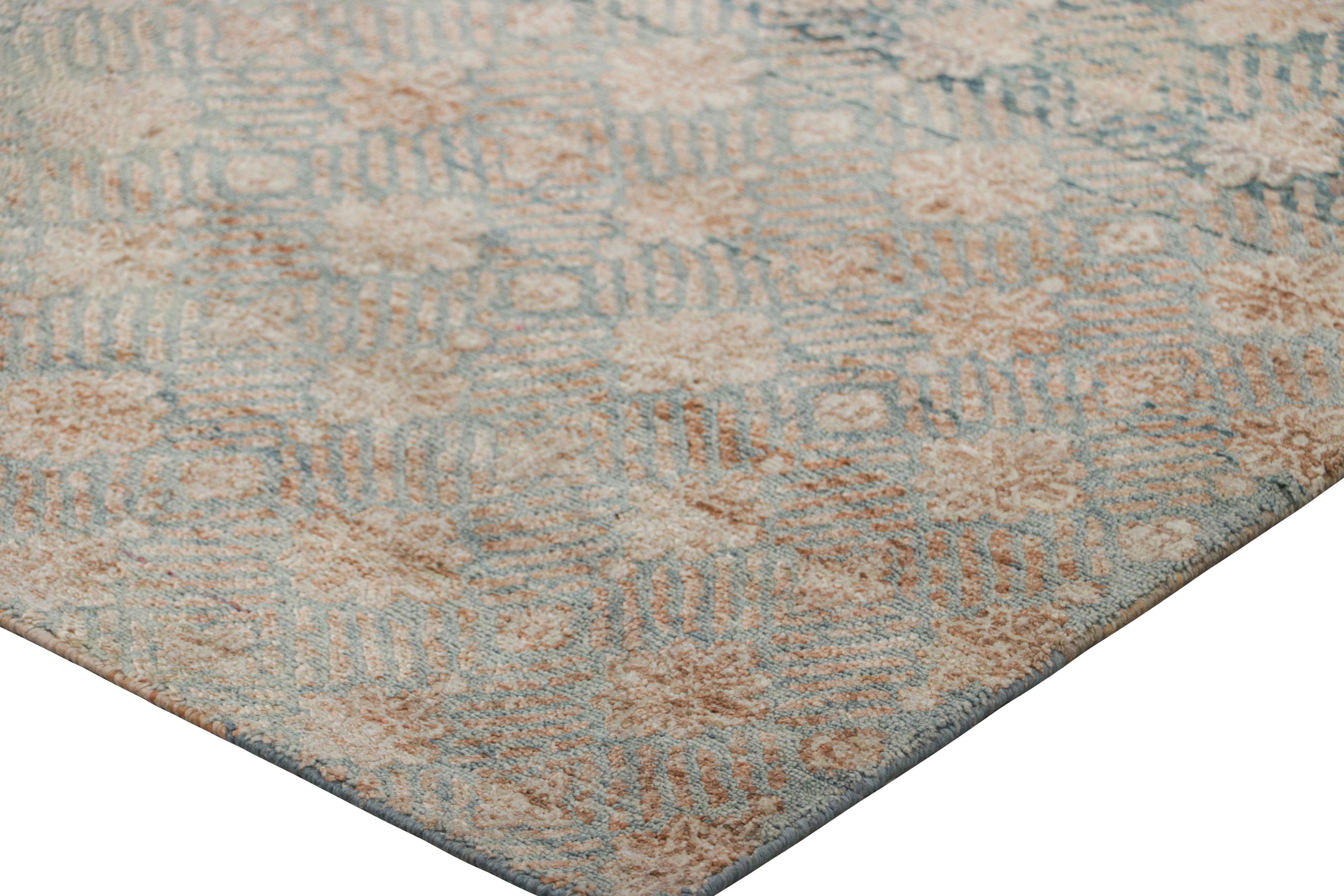 Rug & Kilim's Contemporary Runner Rug, Hellblau und Creme mit Blumenmustern im Zustand „Neu“ im Angebot in Long Island City, NY