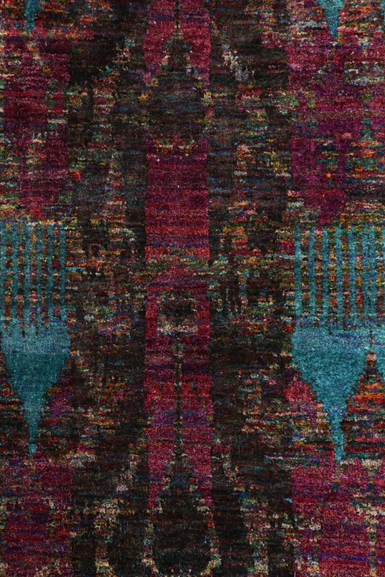 Rug & Kilim è un tappeto runner contemporaneo con motivi geometrici Ikat policromatici In condizioni Nuovo in vendita a Long Island City, NY