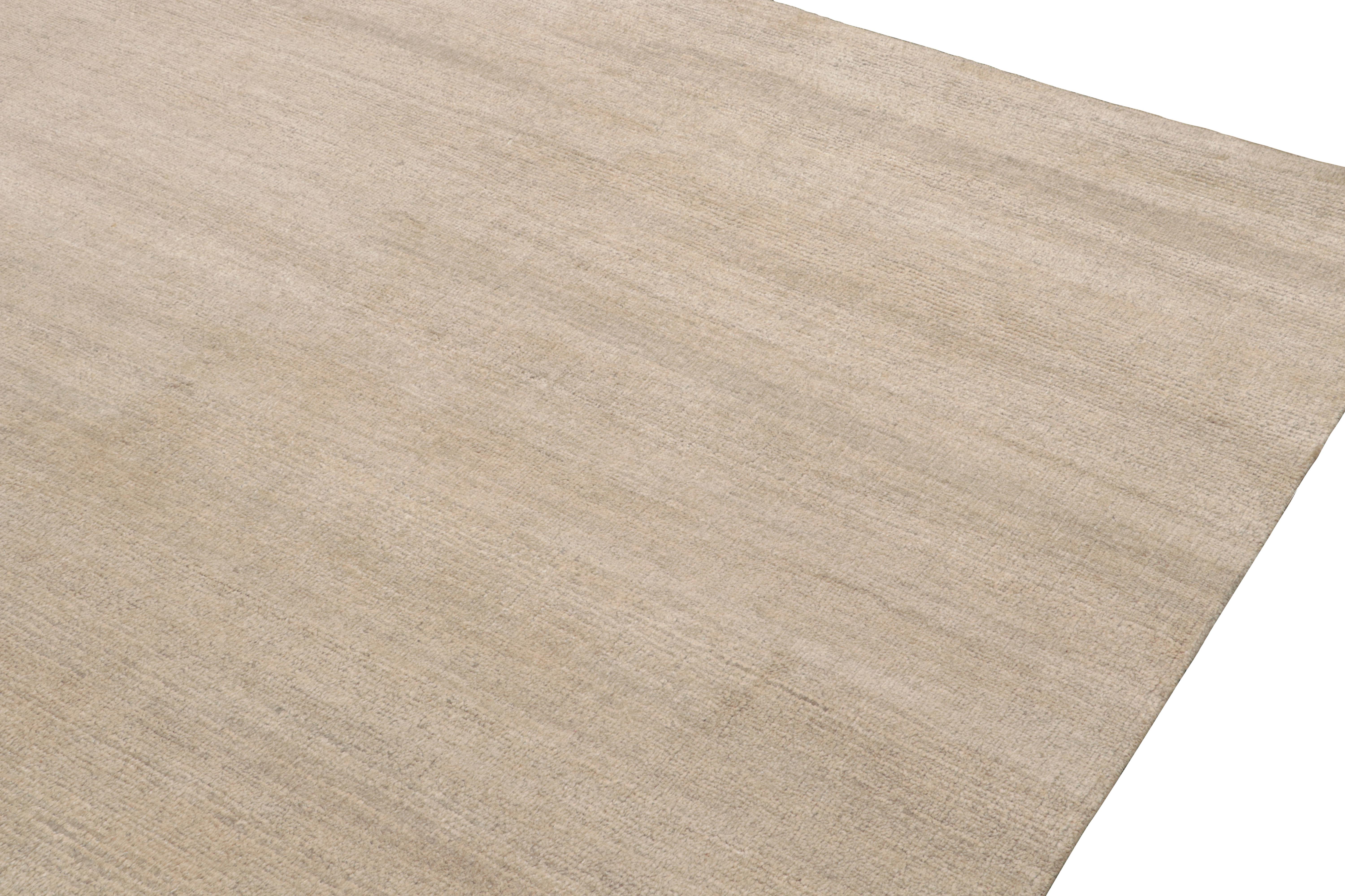 Rug & Kilim - Tappeto di seta contemporaneo in tinta unita beige-marrone In condizioni Nuovo in vendita a Long Island City, NY