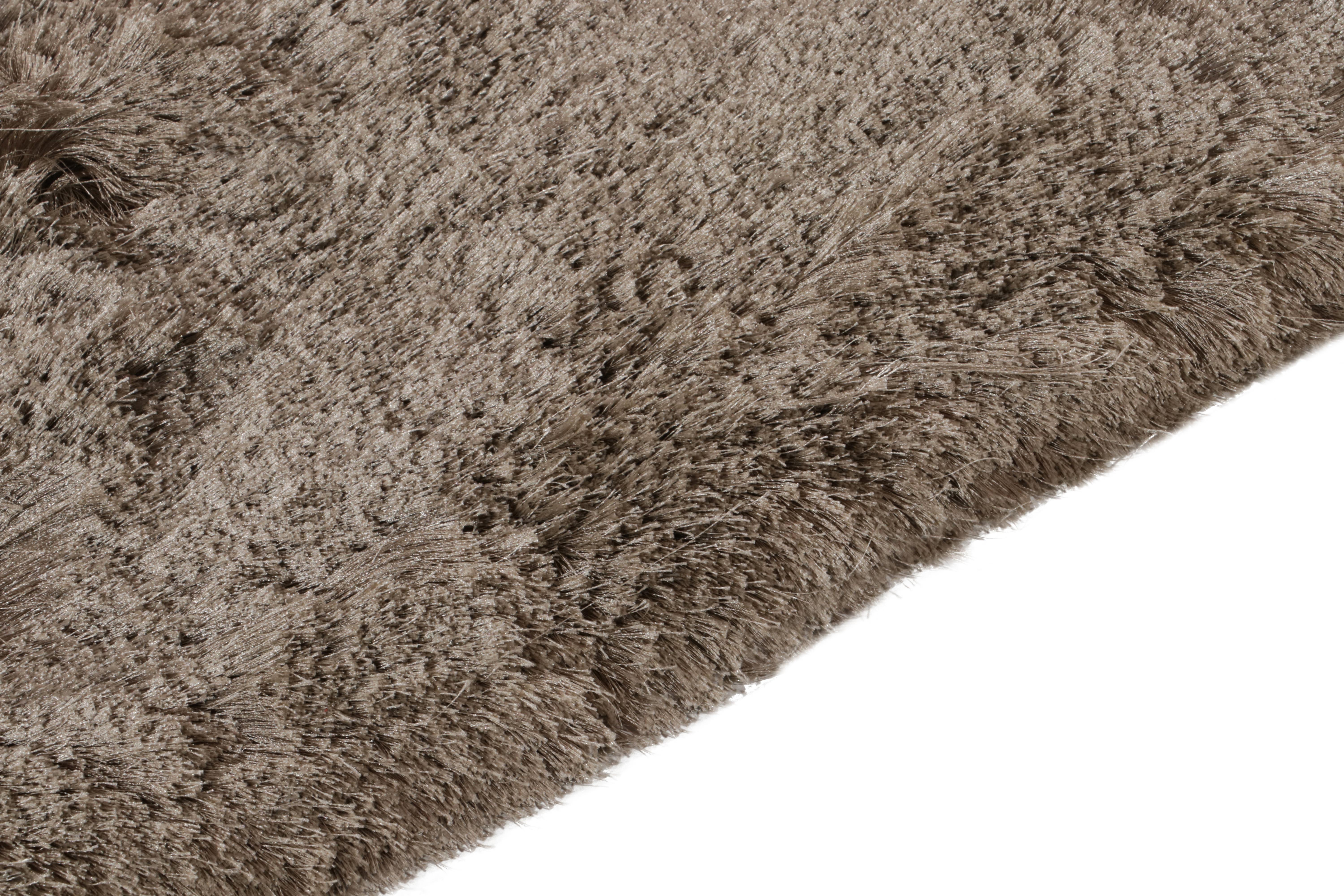 Tapis & Kilim's Contemporary Solid Beige-Brown Runner in Shag Pile Neuf - En vente à Long Island City, NY