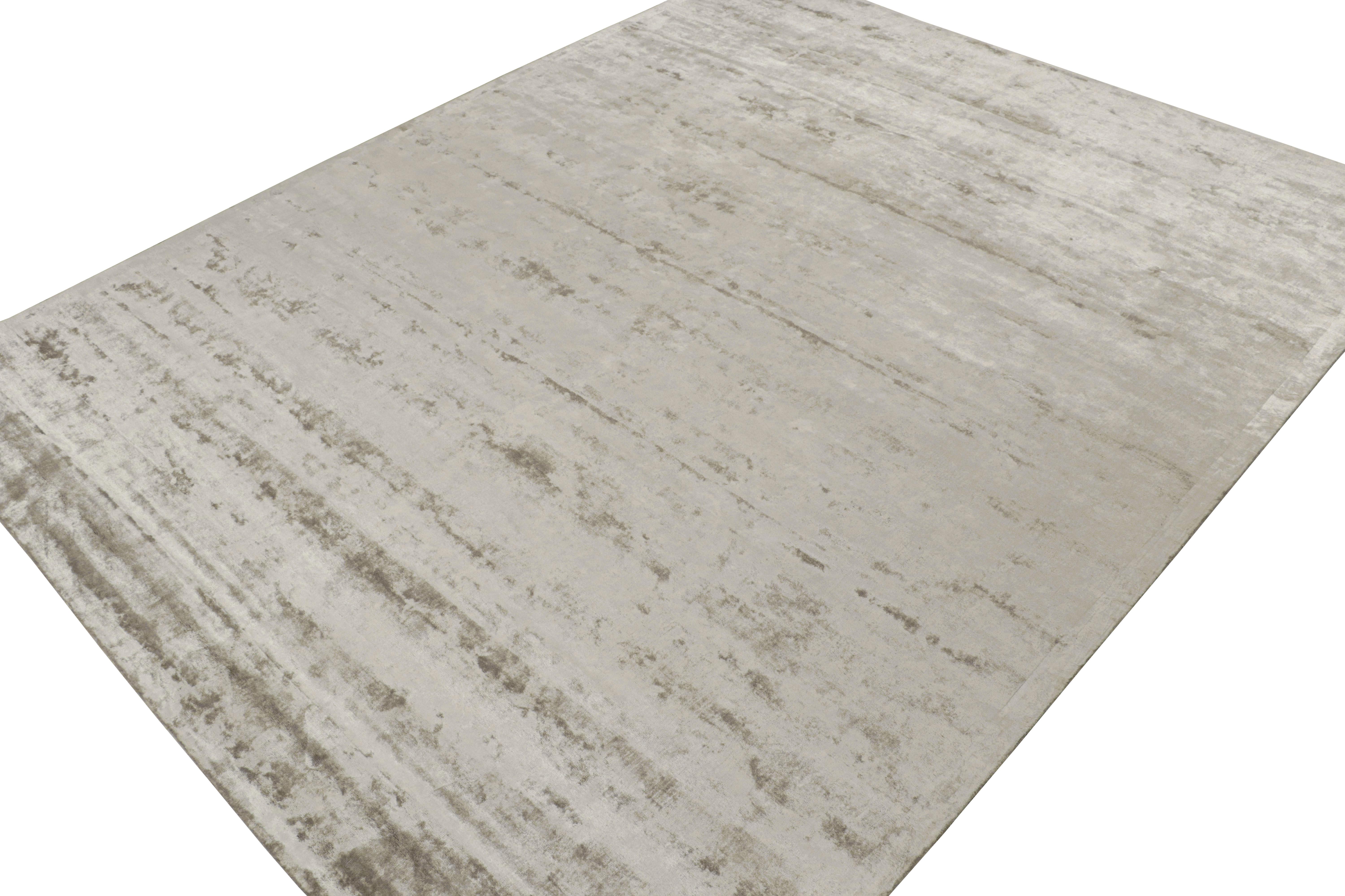 Zeitgenössischer solider Teppich von Rug & Kilim in Silber-Grau (Moderne) im Angebot