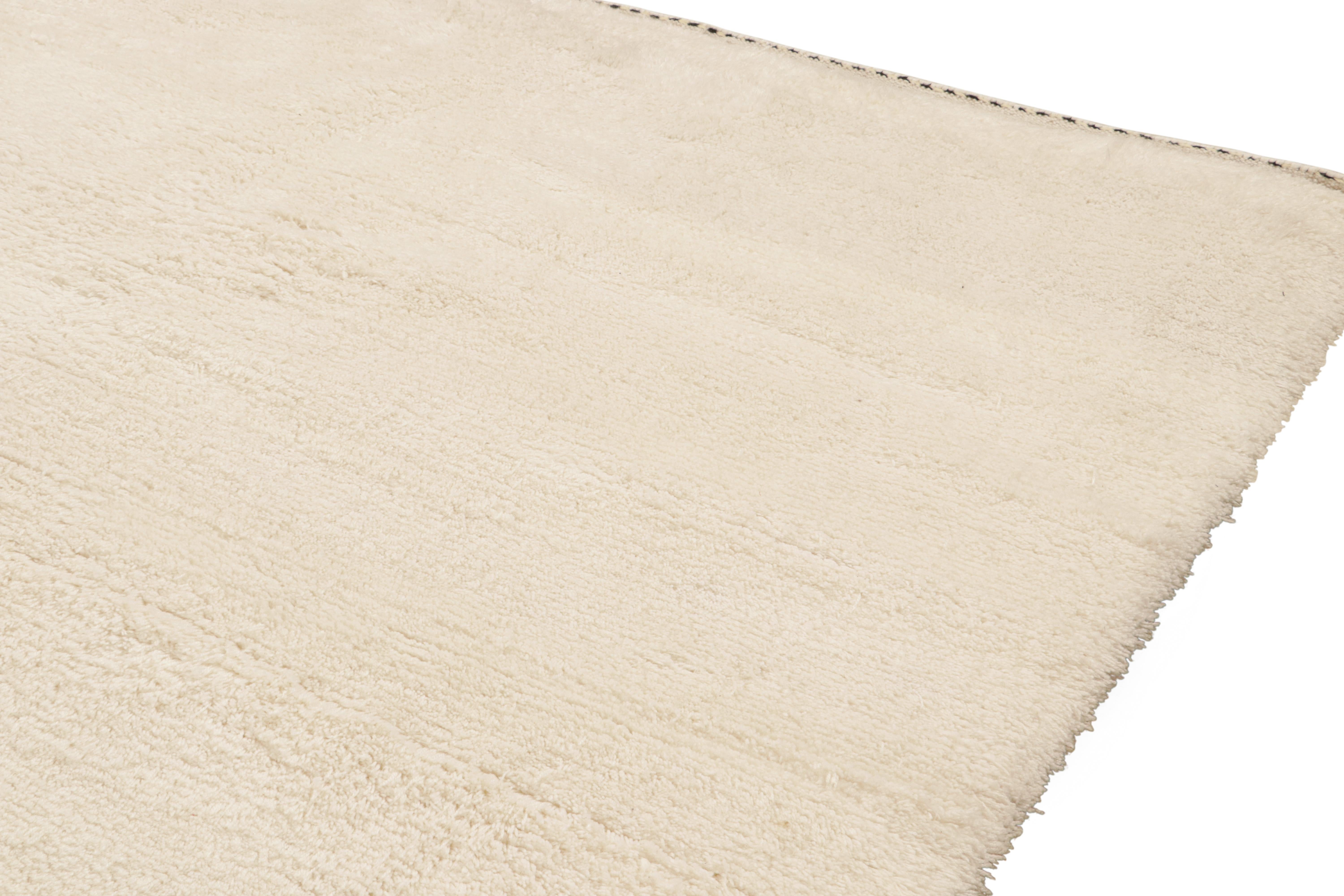Wool Rug & Kilim’s Contemporary Solid Rug in Tone-on-Tone Off-White and Ivory For Sale