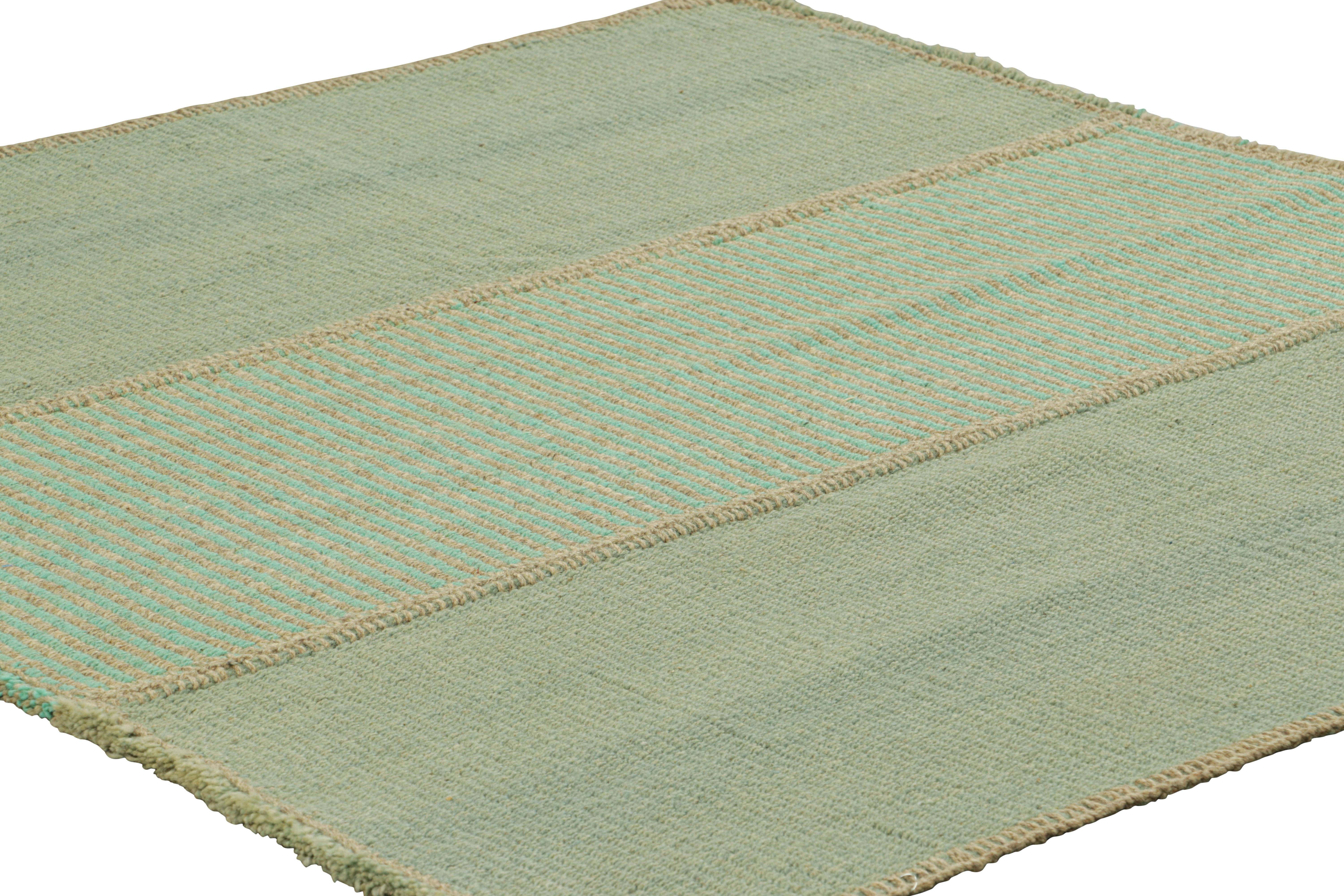 Afghano Rug & Kilim è un kilim quadrato contemporaneo a strisce turchesi e beige. in vendita